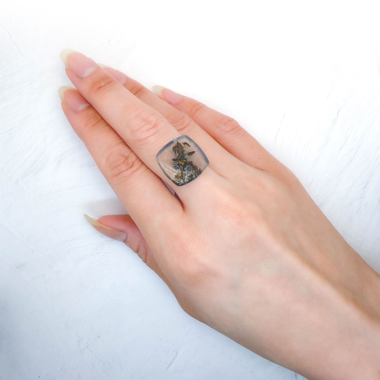 コッパークリソコラインカルセドニー インドネシア産 11.45ct / 16.4x16.3mm前後 [260932800]