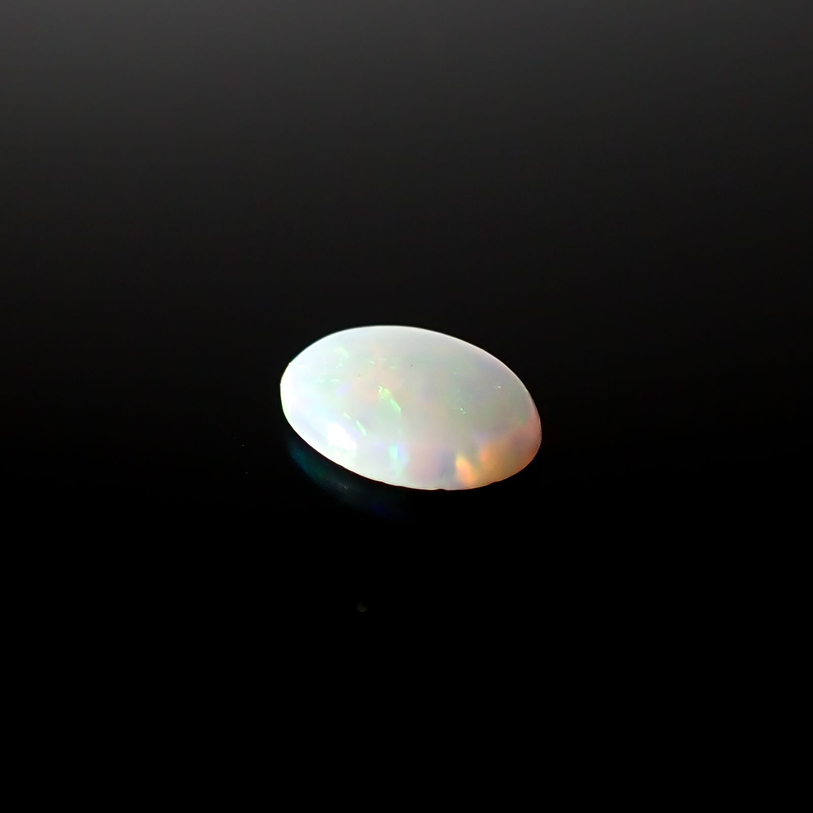 オパール オーストラリア産 0.38ct[240427329]7.2x5.4mm前後