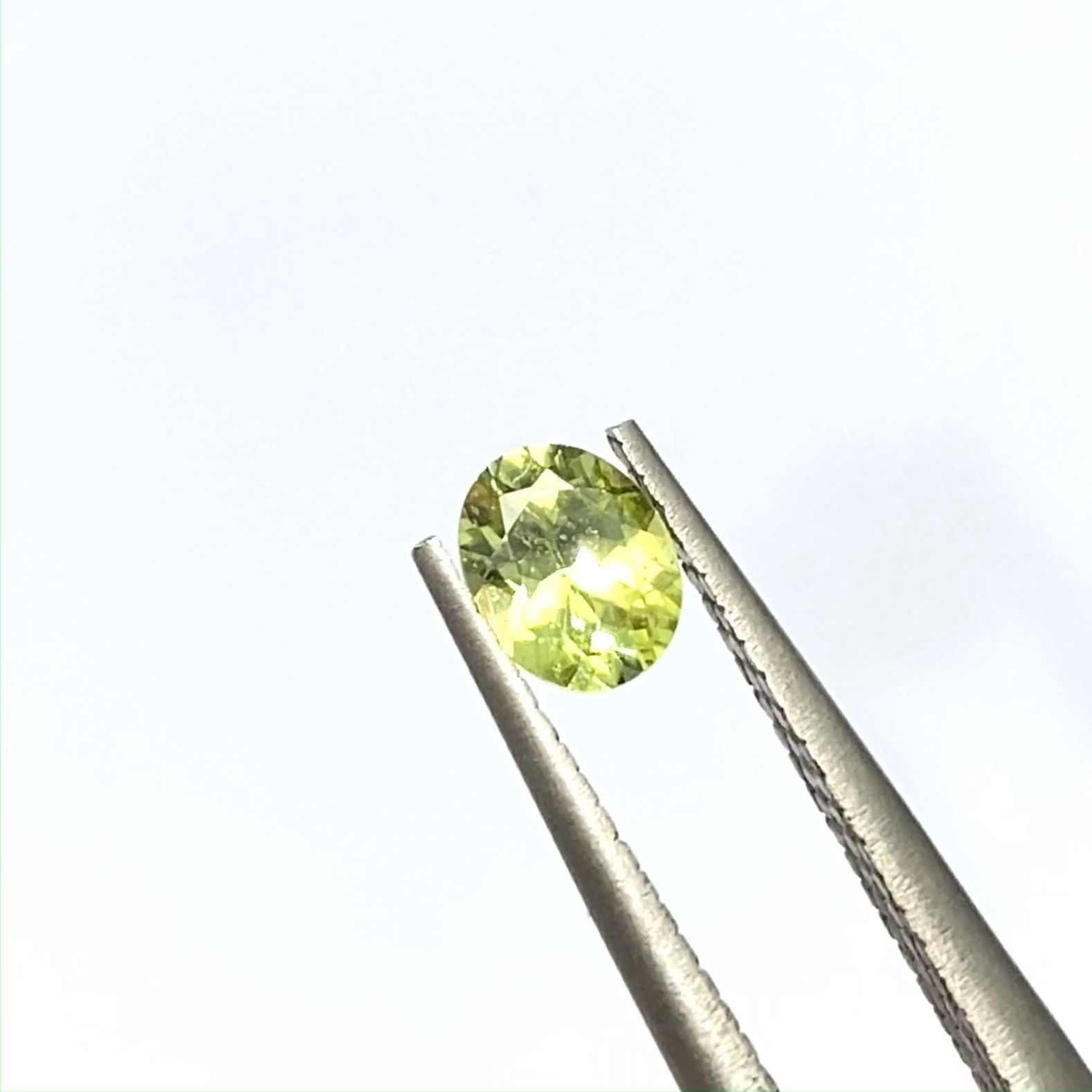 スフェーン(宝石名スフェーン)マダガスカル産 0.42ct 識別済