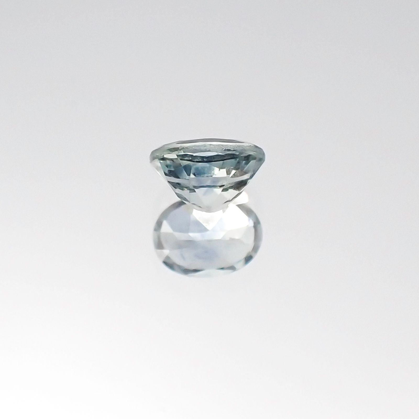 モンタナサファイア(宝石名サファイア) アメリカ・モンタナ州産 0.25ct 識別済[20116048]4×3mm前後