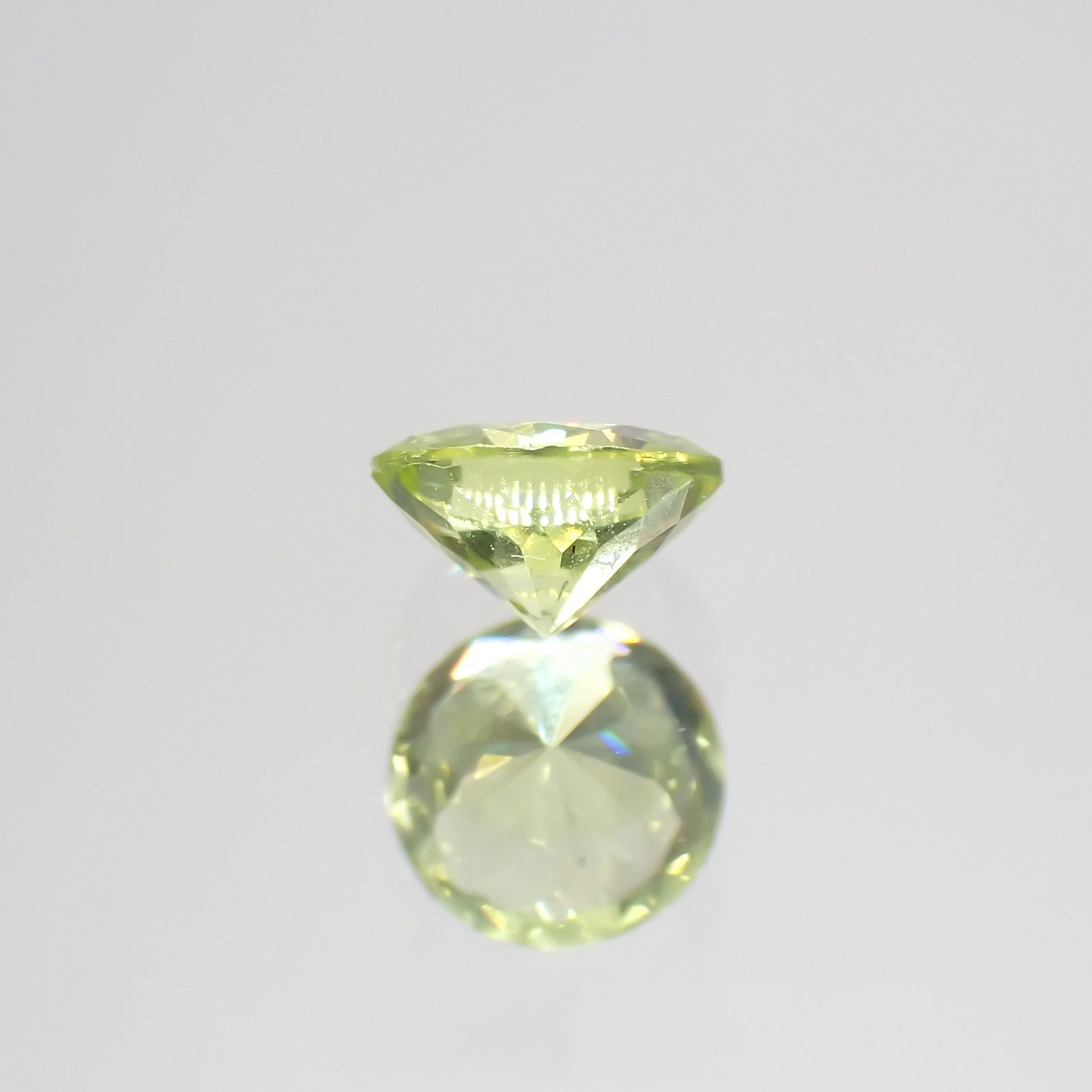 クリソベリル(宝石名クリソベリル)マダガスカル産 0.34ct 識別済[220114489]4.2x4.2mm前後