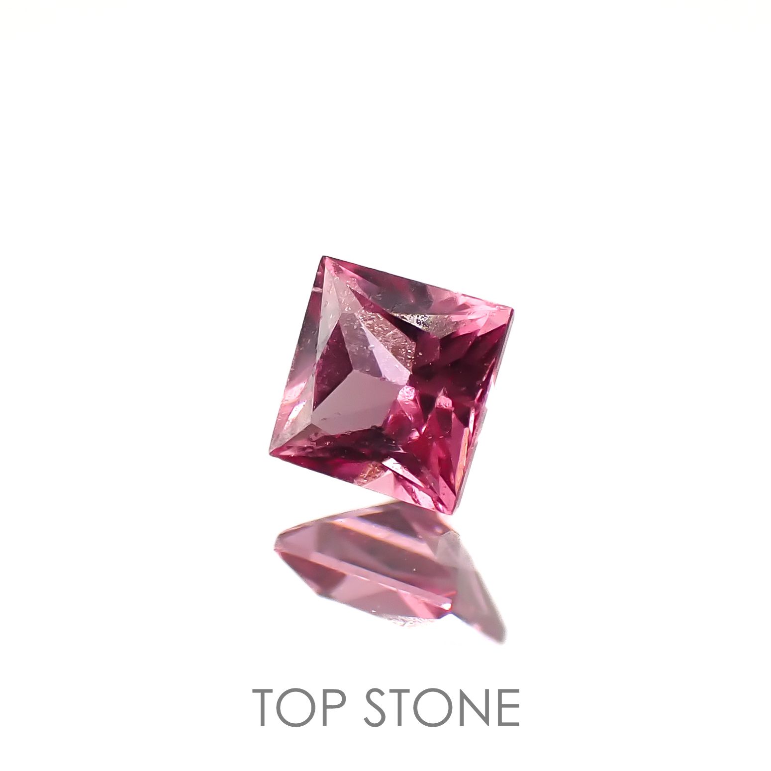 ◇プリンセスカット◇ホットピンクスピネル(宝石名ピンク・スピネル)タンザニア産 0.21ct 識別済[220817535]3.2x3.2mm前後