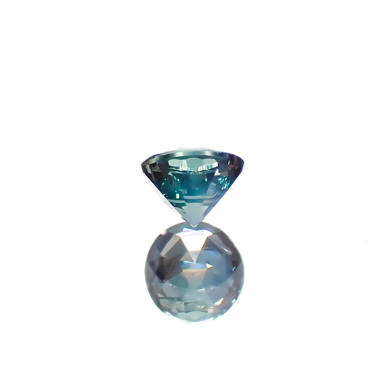 アレキサンドライトキャッツアイ ブラジル・ミナスジェライス州ヘマチタ鉱山産 0.085ct[240929041]2.5x2.5mm前後