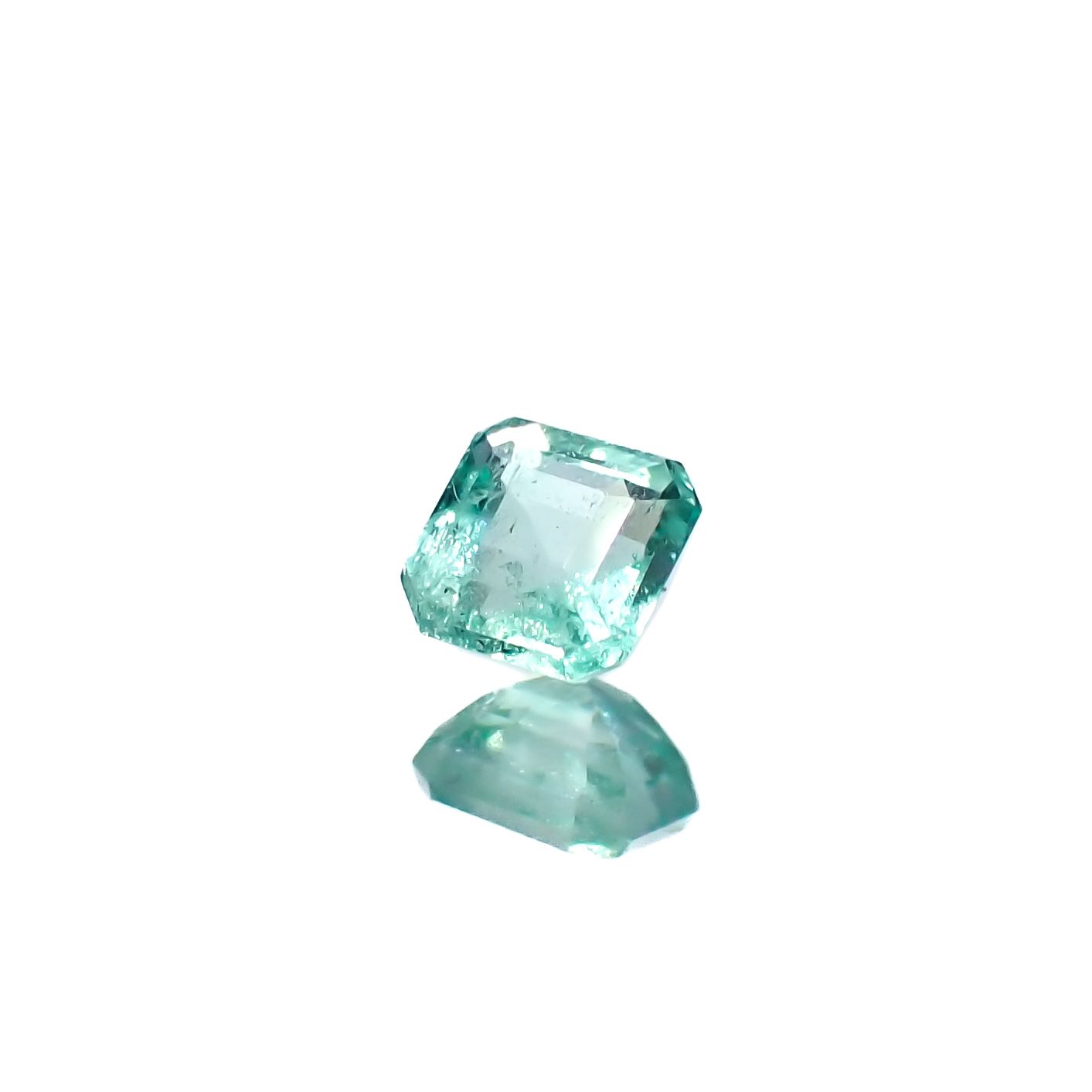 パステルカラーエメラルド コロンビア産 0.21ct[240225950]3.4x3.3mm前後