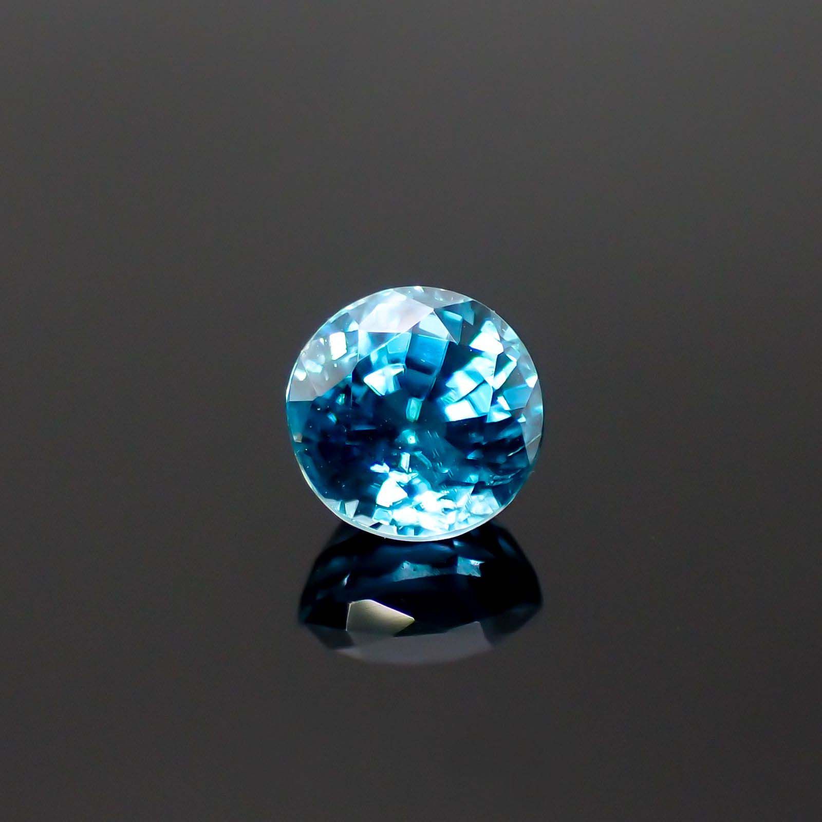 ラタナキリブルージルコン カンボジア産 1.30ct[220917922]5.3x5.3mm前後