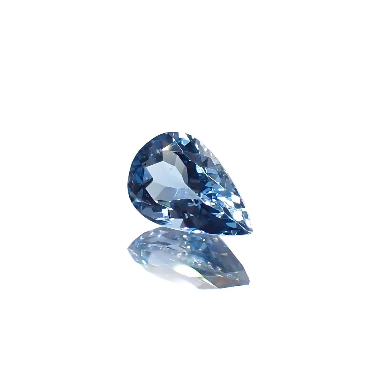 アクアマリン(宝石名アクアマリン)ナイジェリア産 0.74ct 識別済[220817382]8x5mm前後