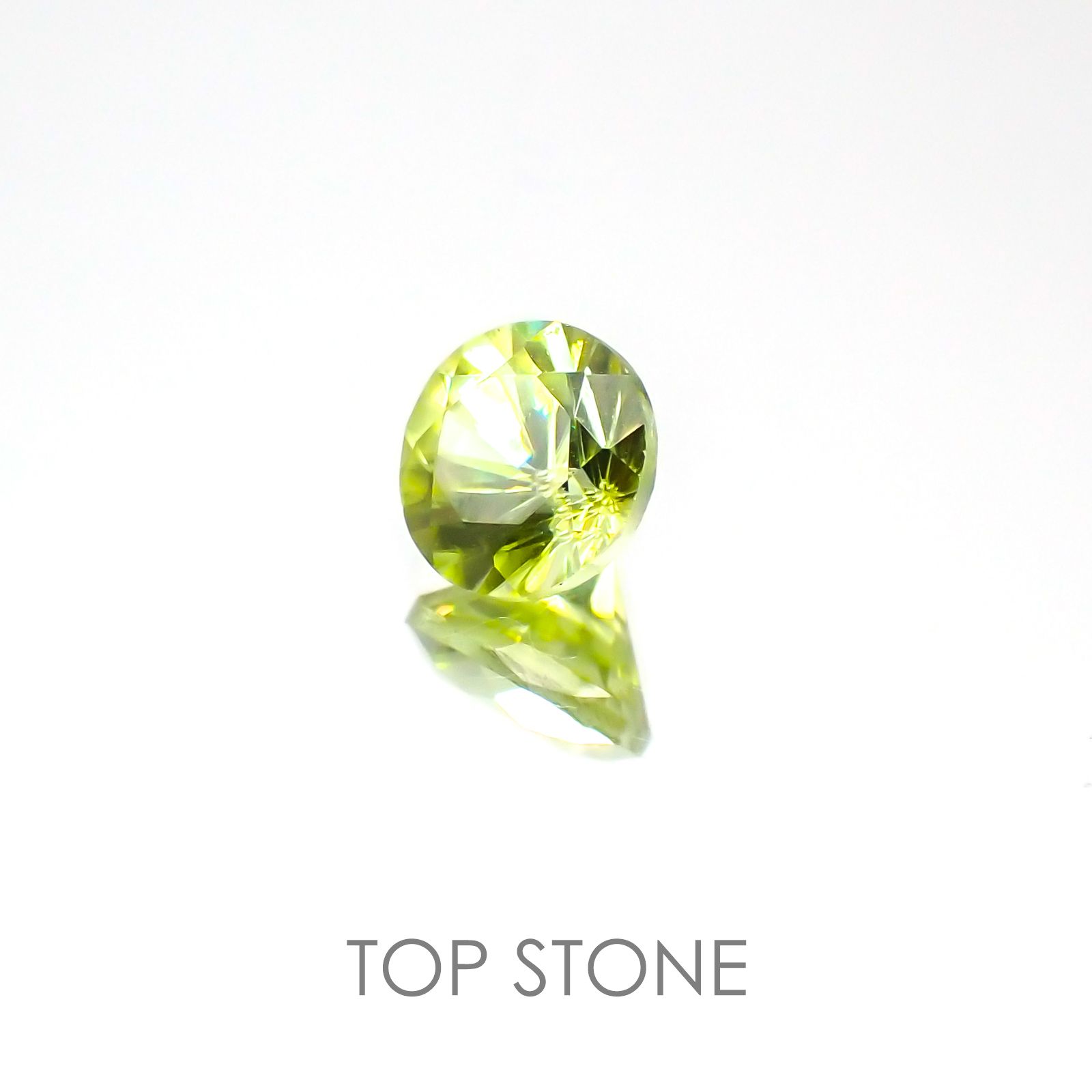 スフェーン マダガスカル産 ルース 0.59ct[21028336]5×5mm前後