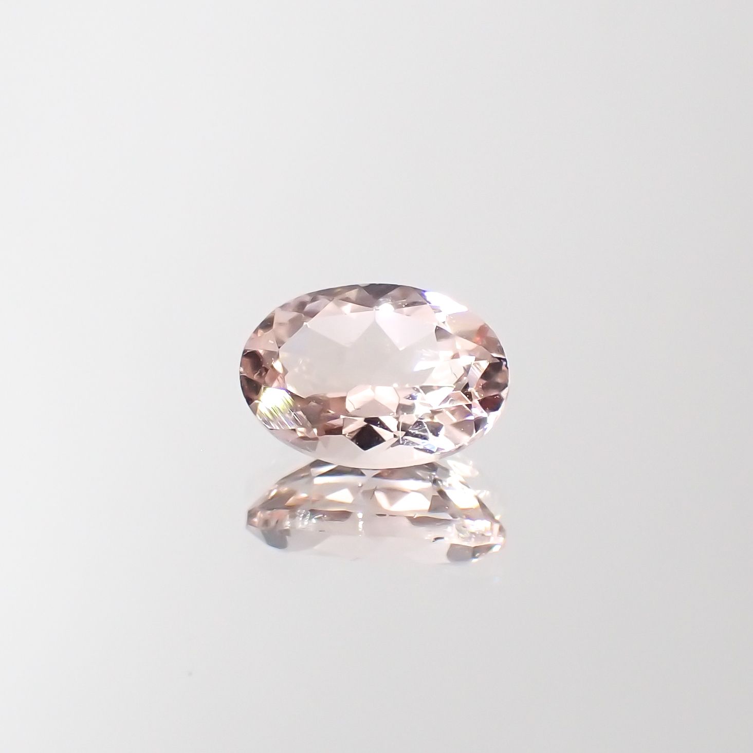 【国内在庫】 モルガナイト(宝石名モルガナイト)ナイジェリア産 0.68ct 識別済 その他