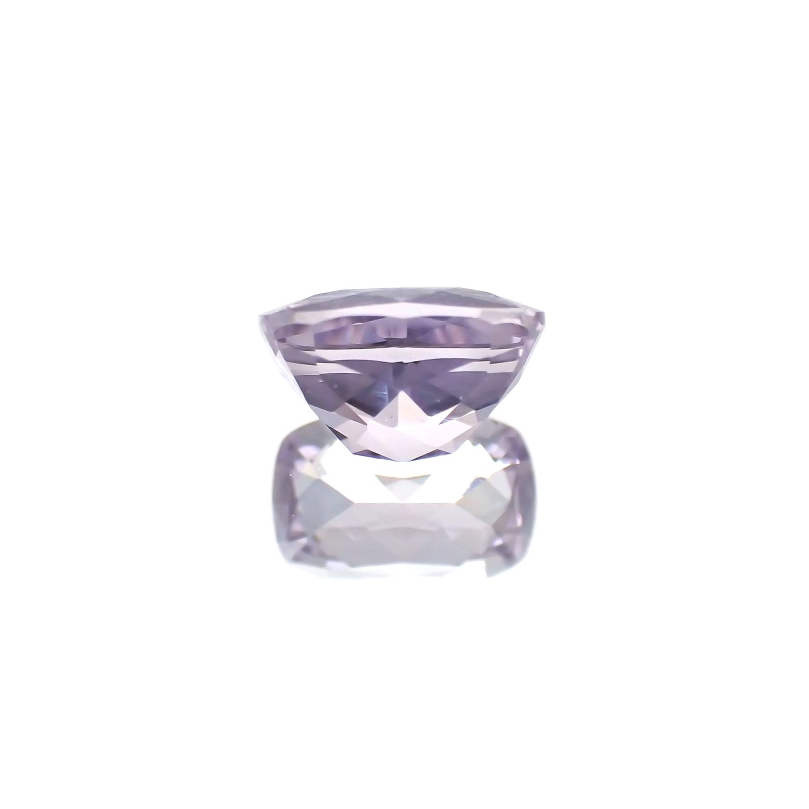ラベンダーサファイア(宝石名サファイア)スリランカ/マダガスカル産 0.70ct 識別済[250817479]5.8x3.9mm前後
