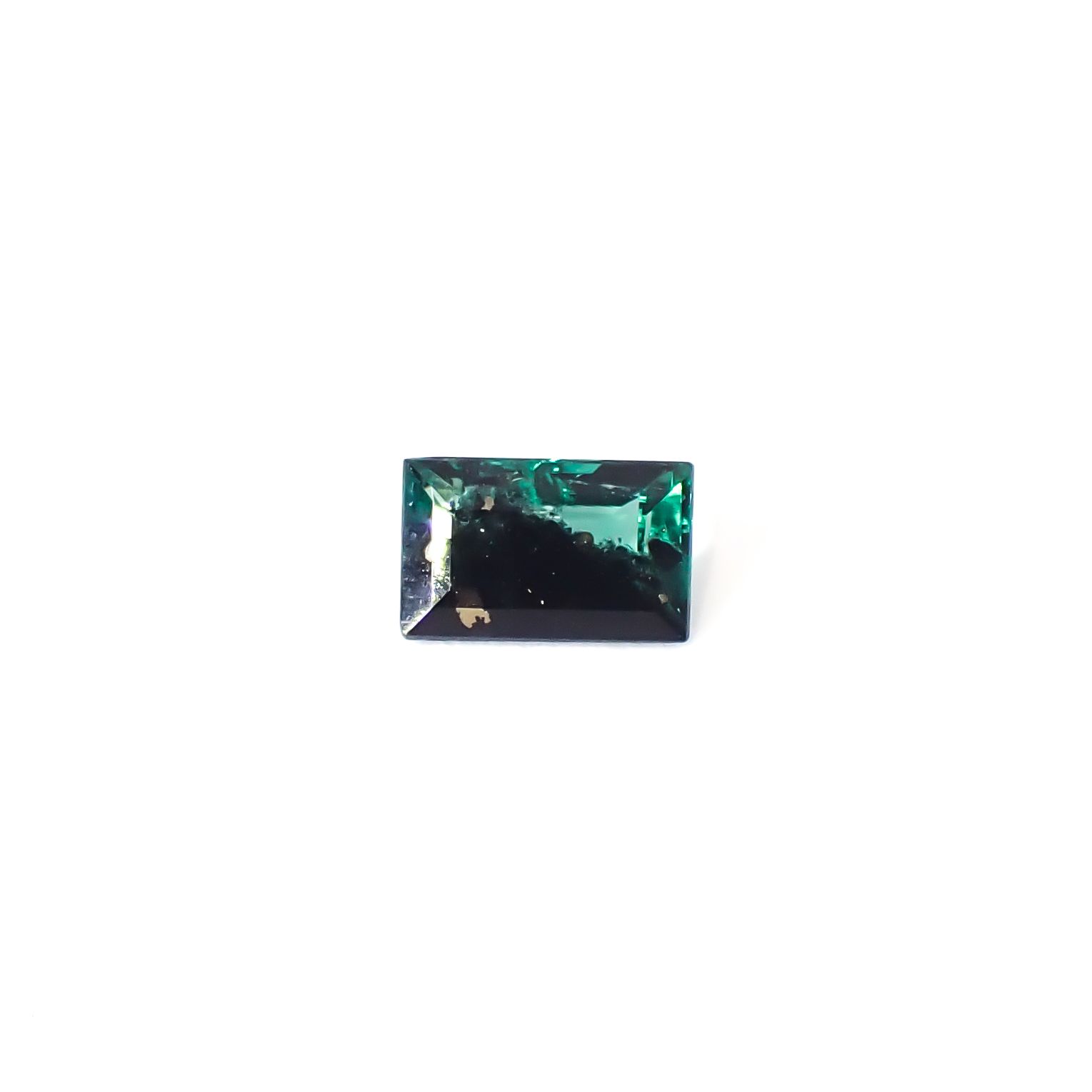 パイライトインエメラルド コロンビア産 0.36ct / 5.7x3.6mm前後 [260532120]