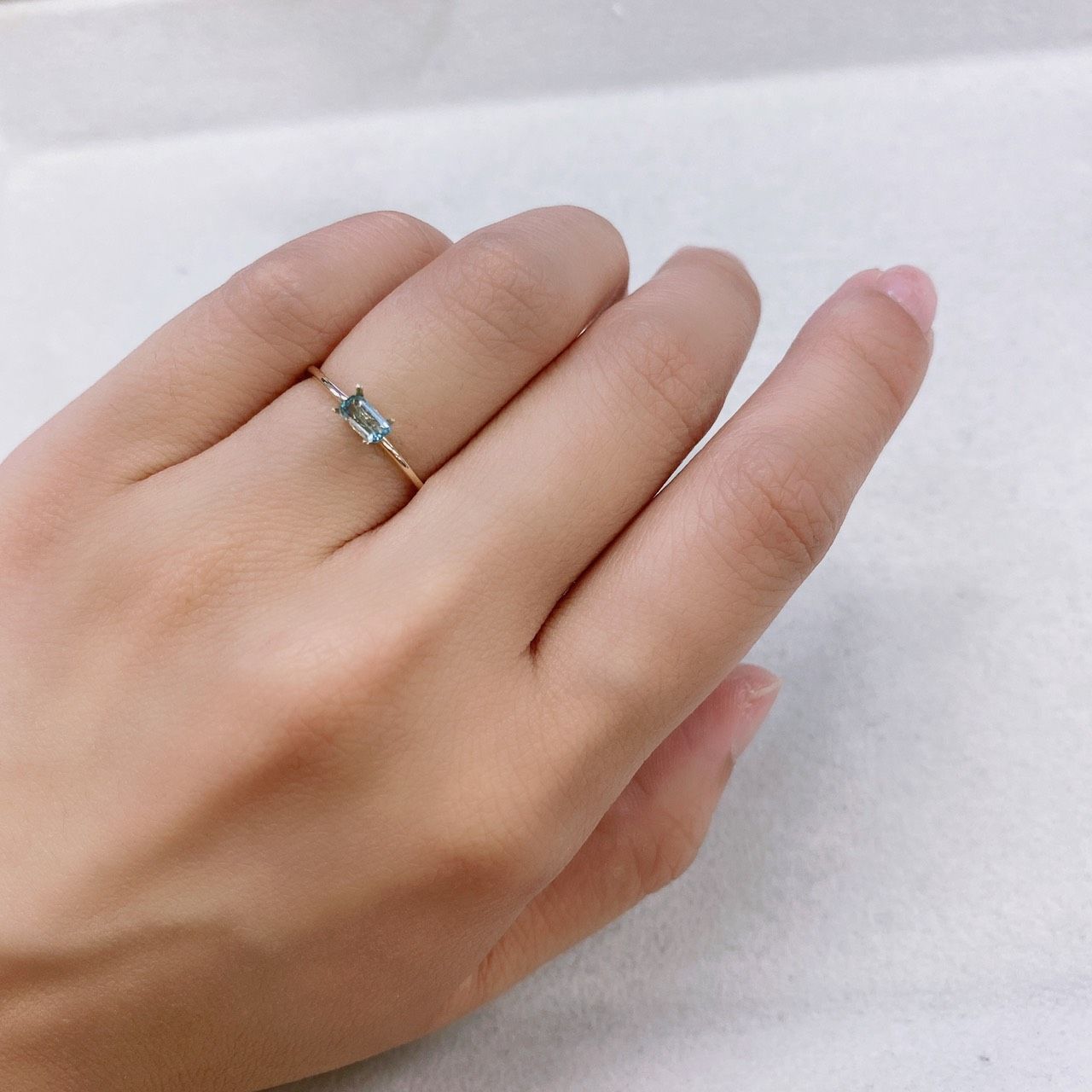 グランディディエライト(宝石名グランディディエライト) マダガスカル産 0.22ct 識別済[210912540]4.9×2.5mm前後