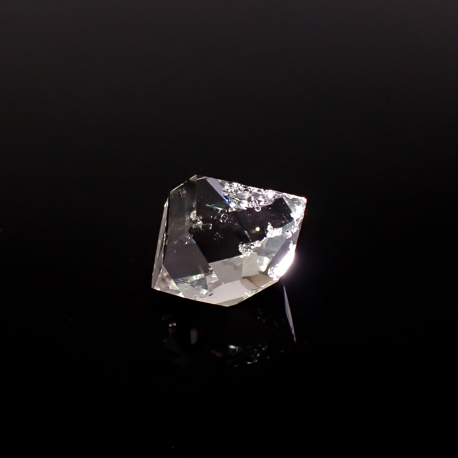 ハーキマーダイヤモンド 原石 アメリカ・ニューヨーク州産 35.26ct / 24.6x18.6mm前後 [260231772]