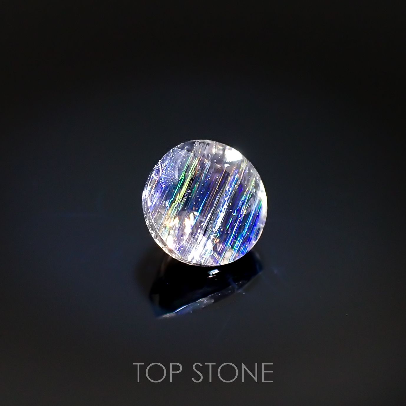 レインボースキャポライト ブラジル産 0.50ct[221018329]5x4.9mm前後