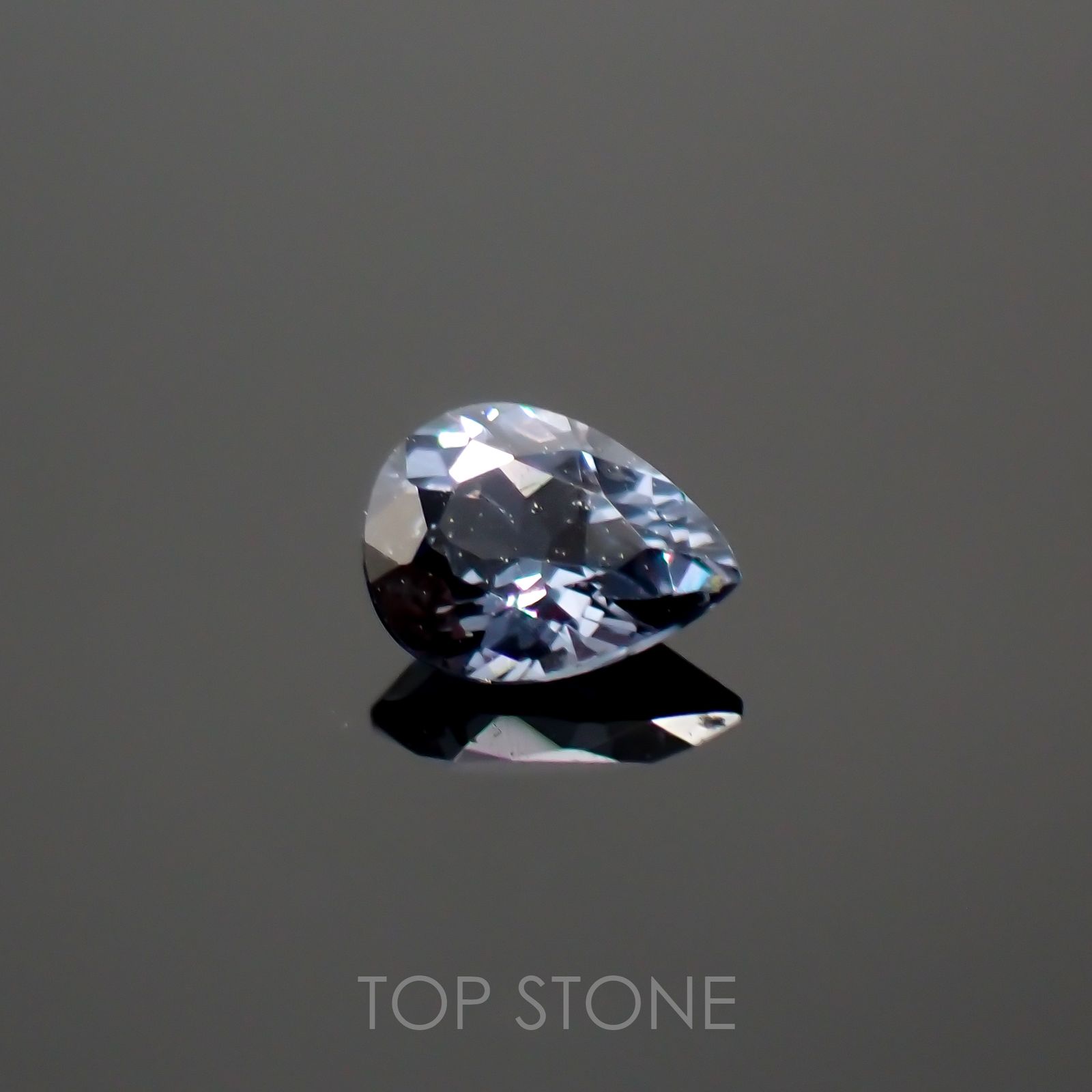 カラーチェンジガーネット アレキタイプ(宝石名ガーネット)マダガスカル・ベキリー産 0.16ct 識別済[220616430]4x3mm前後