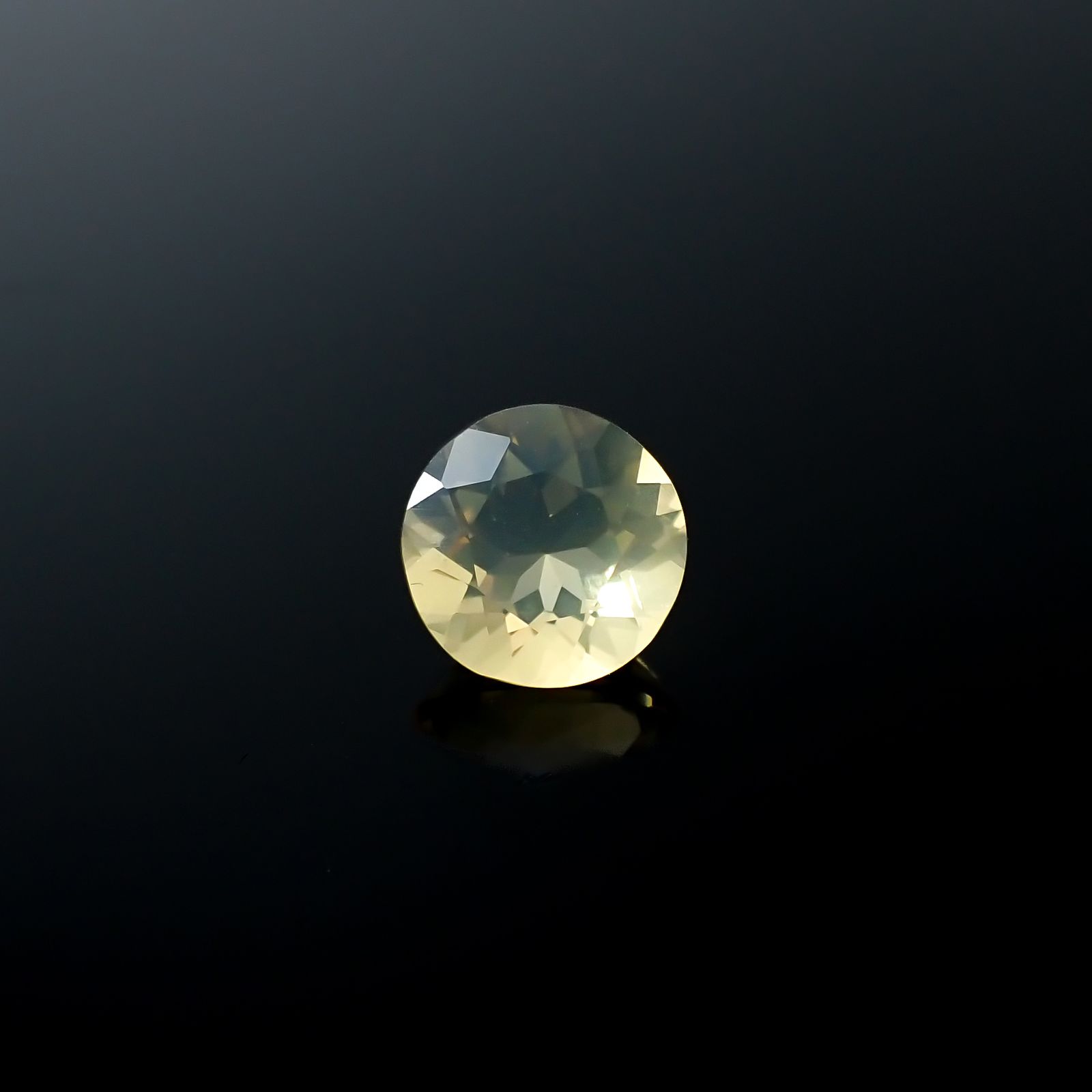 イエローオパール メキシコ産 0.95ct[240226192]7.1x7.1mm前後
