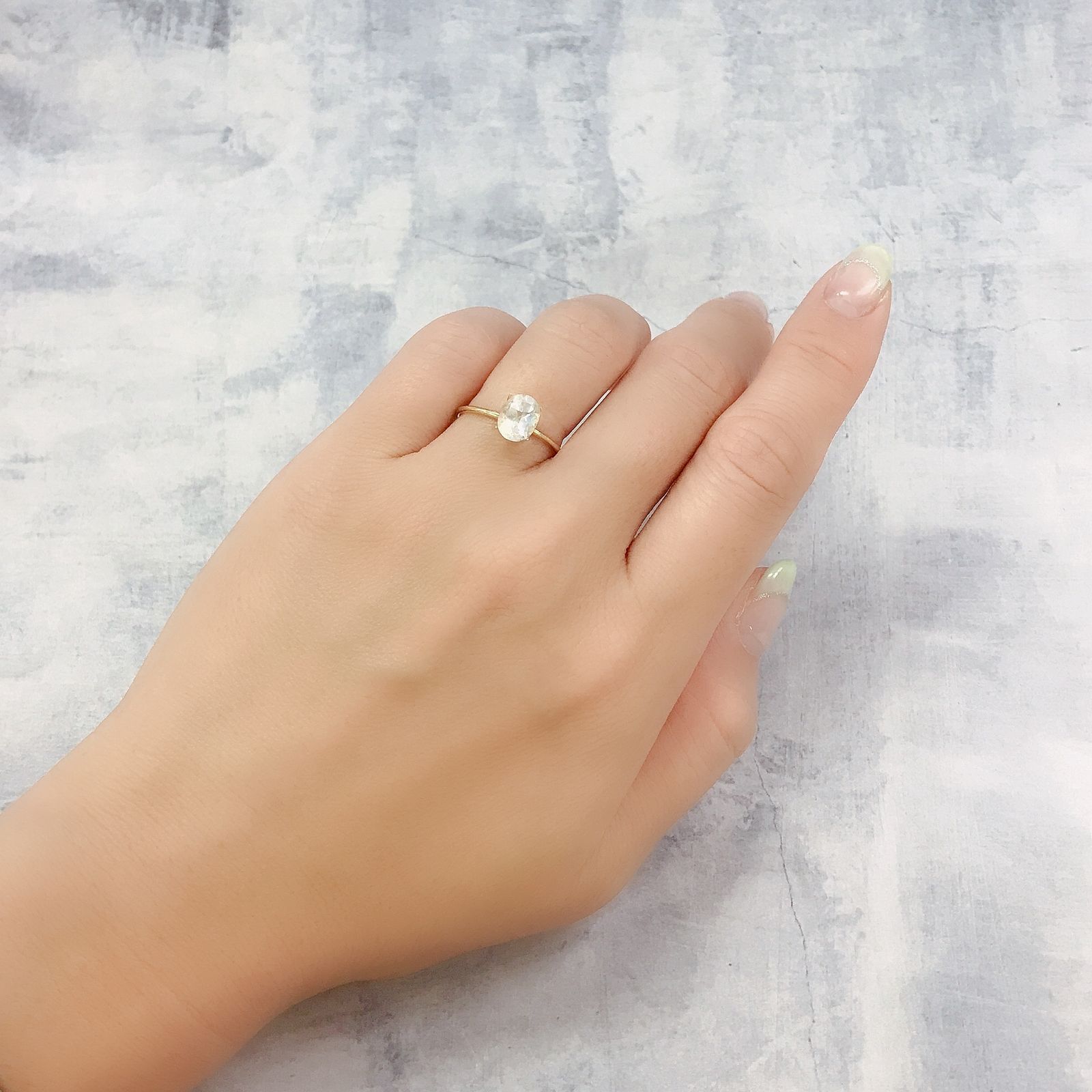 レインボームーンストーン(宝石名ラブラドライト)タンザニア産 1.14ct 識別済[220817475]7.6x6mm前後