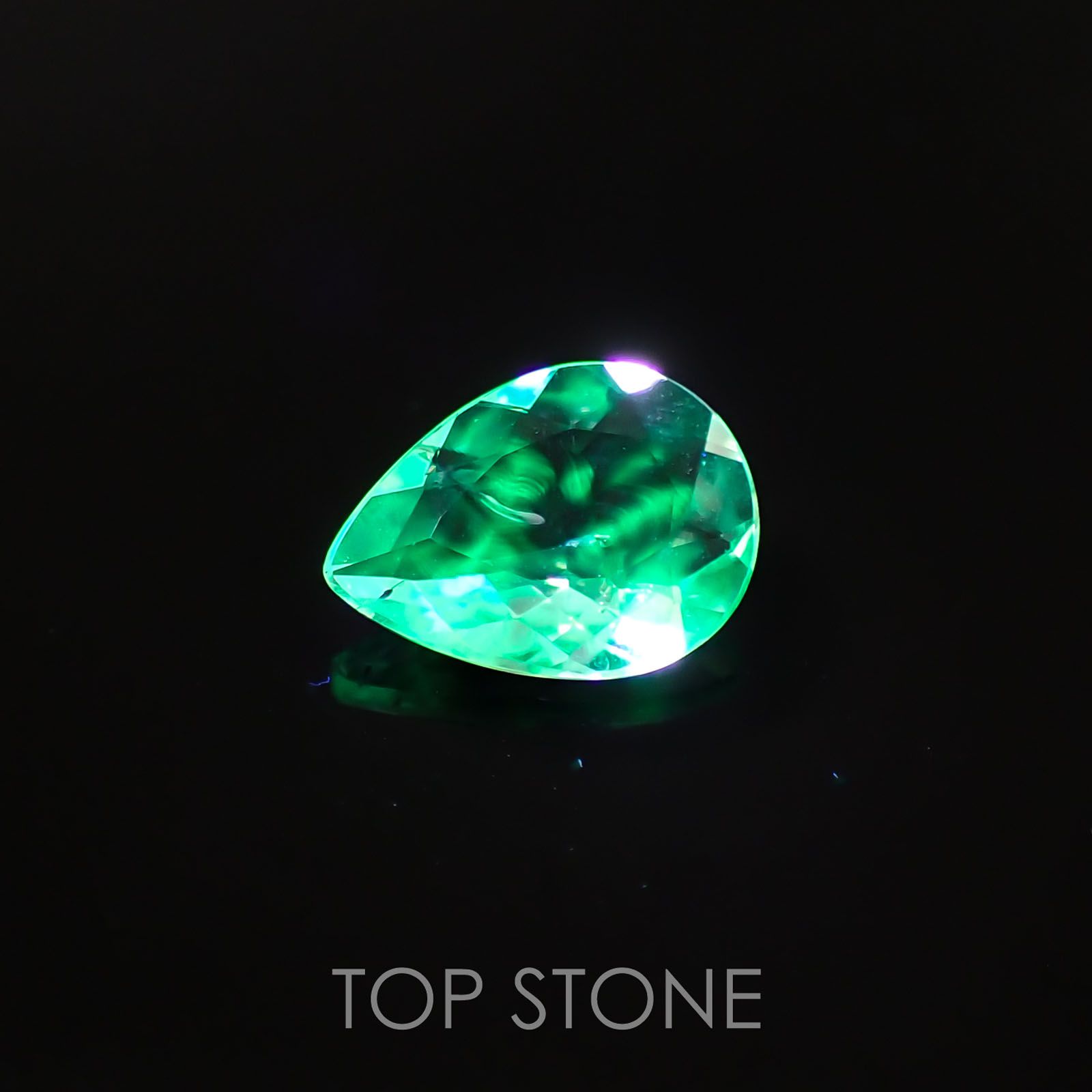 ハイアライトオパール メキシコ産 ルース 1.12ct[20117700]9.6×7.1mm前後