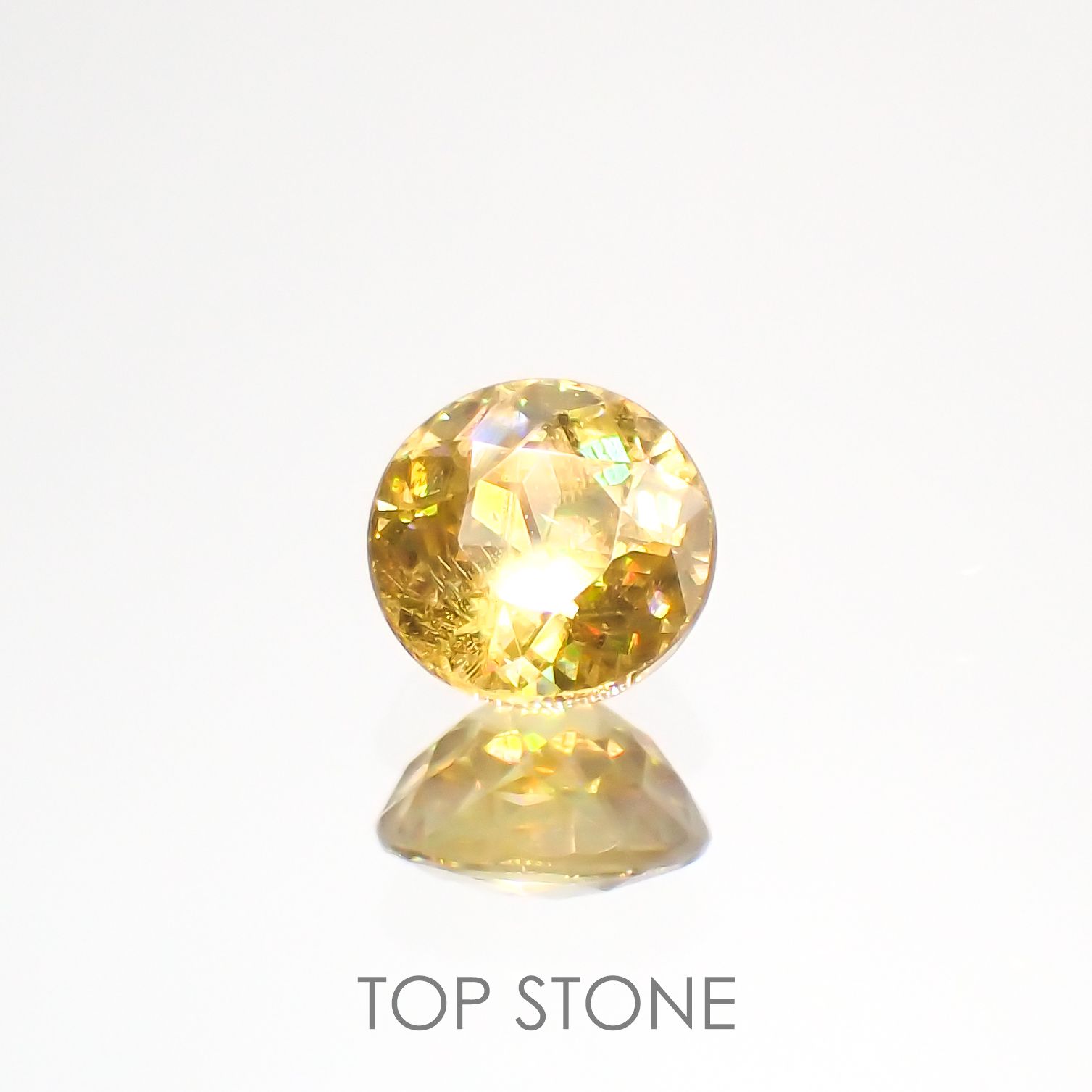 イエロースフェーン マダガスカル産 ルース 0.59ct[210812765]4.9×4.9mm前後