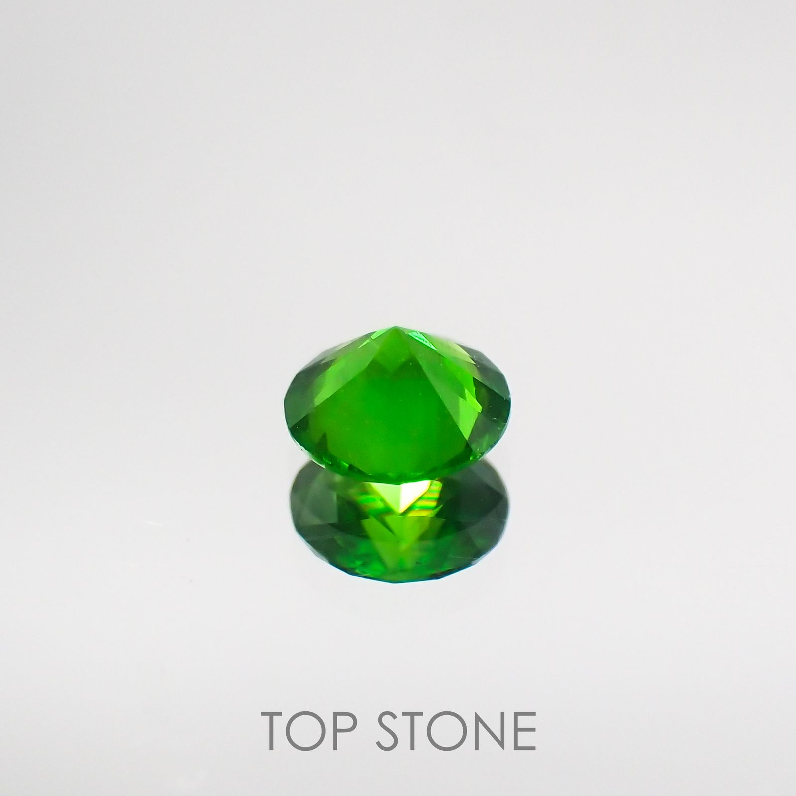 デマントイドガーネット(宝石名デマントイド・ガーネット) ロシア産 0.195ct ソ付(彩珠)[210711585]3.5×3.5mm前後