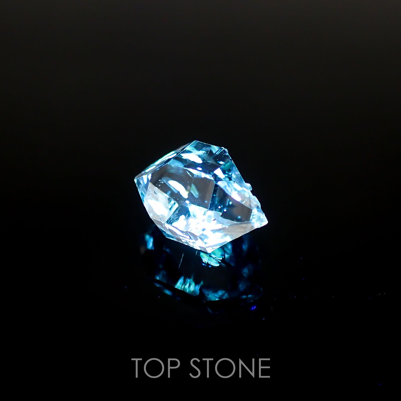 オイルインクォーツ 原石 パキスタン産 10.90ct[220917682]17.1x12.2mm前後