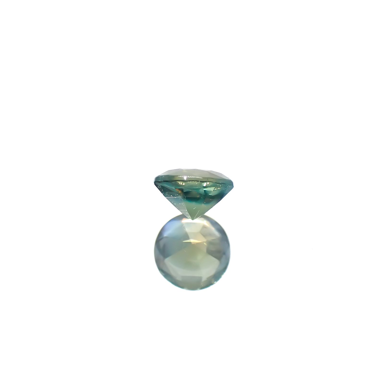 アレキサンドライトキャッツアイ ブラジル・ミナスジェライス州ヘマチタ鉱山産 0.16ct[240527432]3.3x3.3mm前後