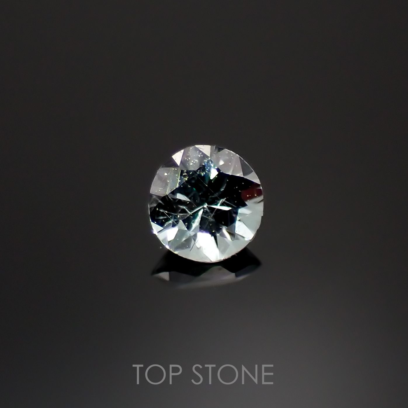 カラーチェンジガーネット アレキタイプ マダガスカル・ベキリー産 0.063ct[230119897]2.4x2.4mm前後