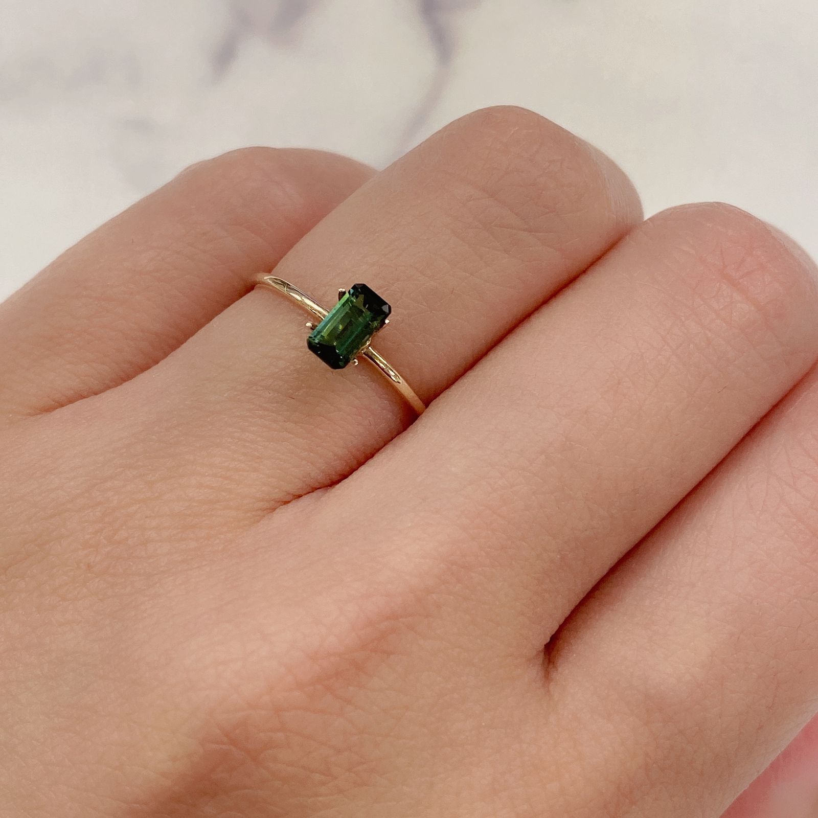 トルマリン 非加熱(宝石名グリーン・トルマリン) ナイジェリア産 0.43ct 識別済[20128983]5.8×3.3mm前後