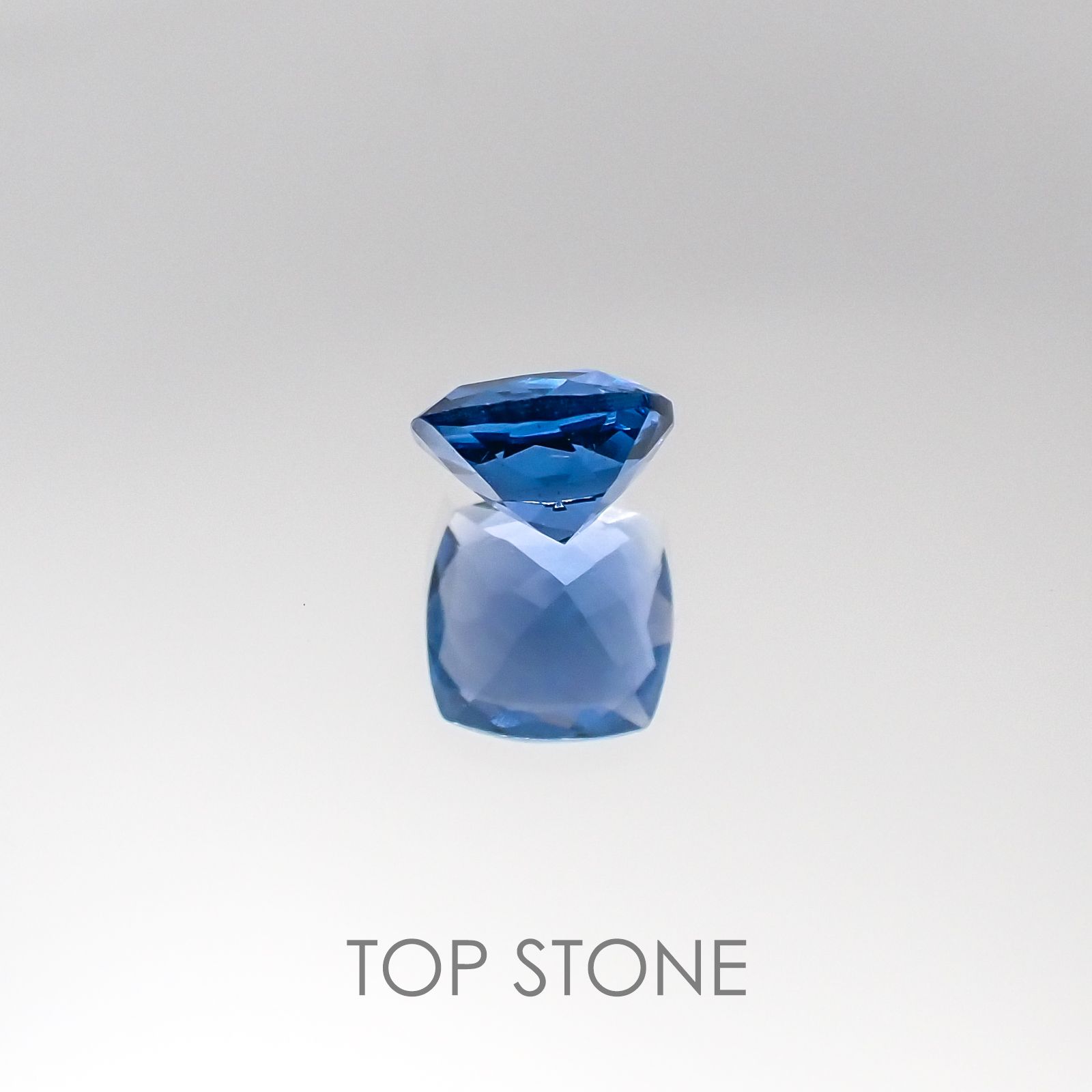 カラーチェンジフローライト ブラジル産 ルース 0.98ct[20095832]6.2×6.2mm前後