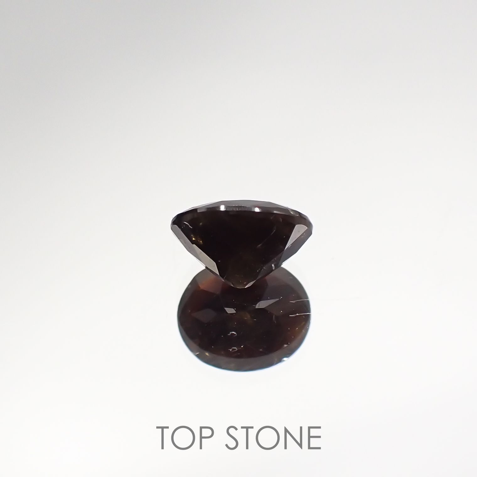 ゴールドシーンサファイア 非加熱(宝石名シーン・サファイア) ケニア産 1.004ct ソ付(彩珠)[210712076]6.3×5.2mm前後