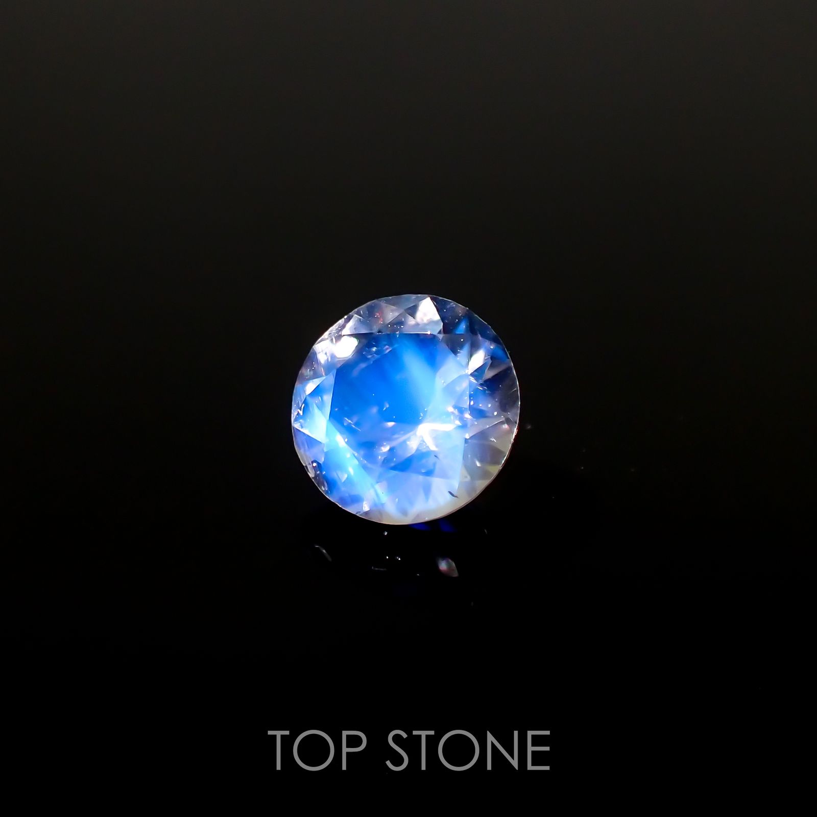 レインボームーンストーン(宝石名ラブラドライト)タンザニア産 0.75ct 識別済[220516038]6.2x6.1mm前後