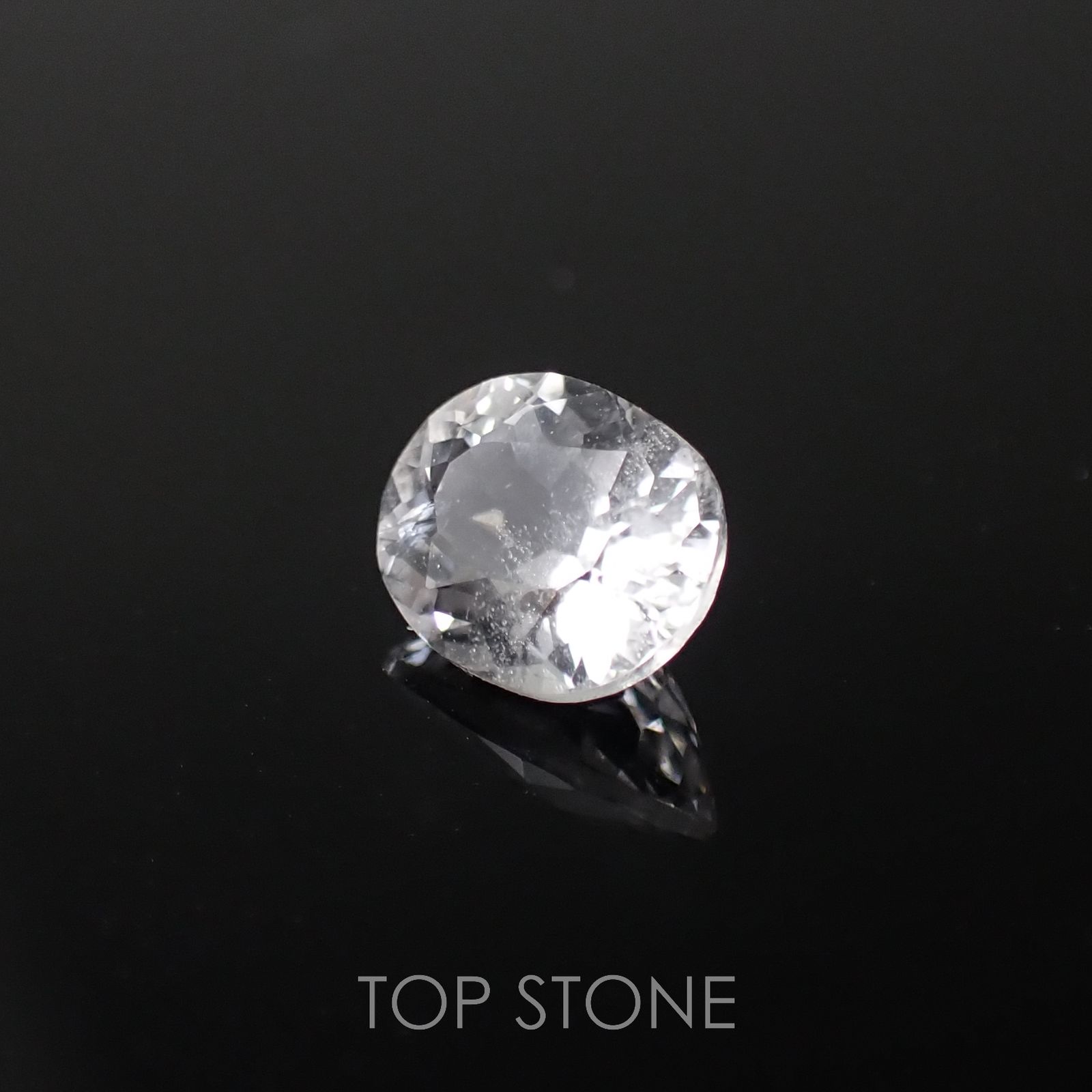 フェナカイト(宝石名フェナカイト)マダガスカル産 0.82ct 識別済[220716959]6.9x5.3mm前後