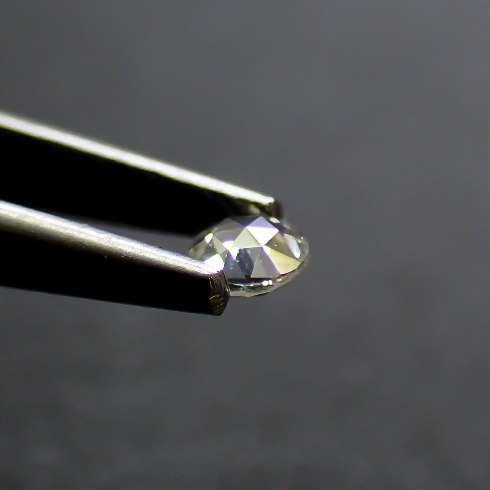 ◇ローズカット◇ダイヤモンド SI-VS / D-G(宝石名ダイアモンド) 0.062ct 識別済[210610910]2.4×2.4mm前後