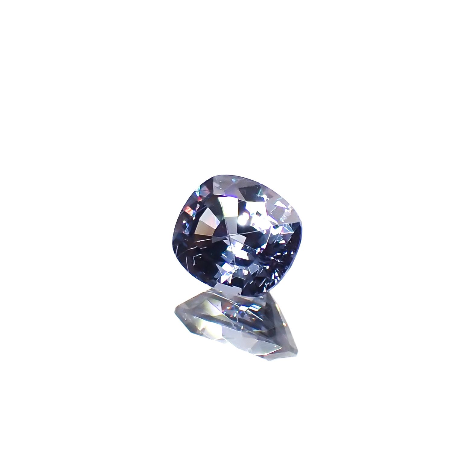 カラーチェンジガーネット アレキタイプ マダガスカル・ベキリー産 0.37ct[240125482]4.4x3.8mm前後