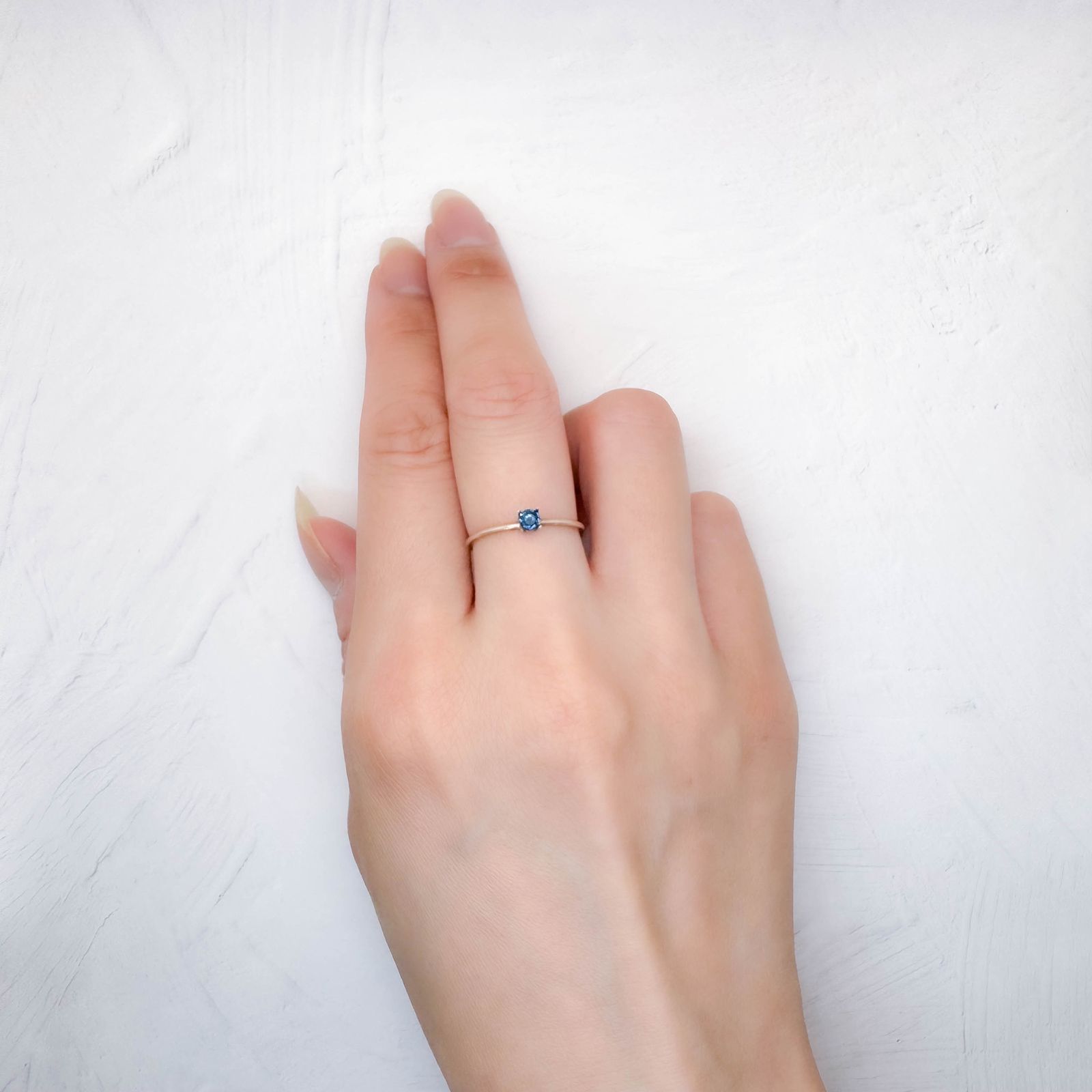 ガーナイト ナイジェリア産 0.14ct / 2.9x2.9mm前後 [250730659]