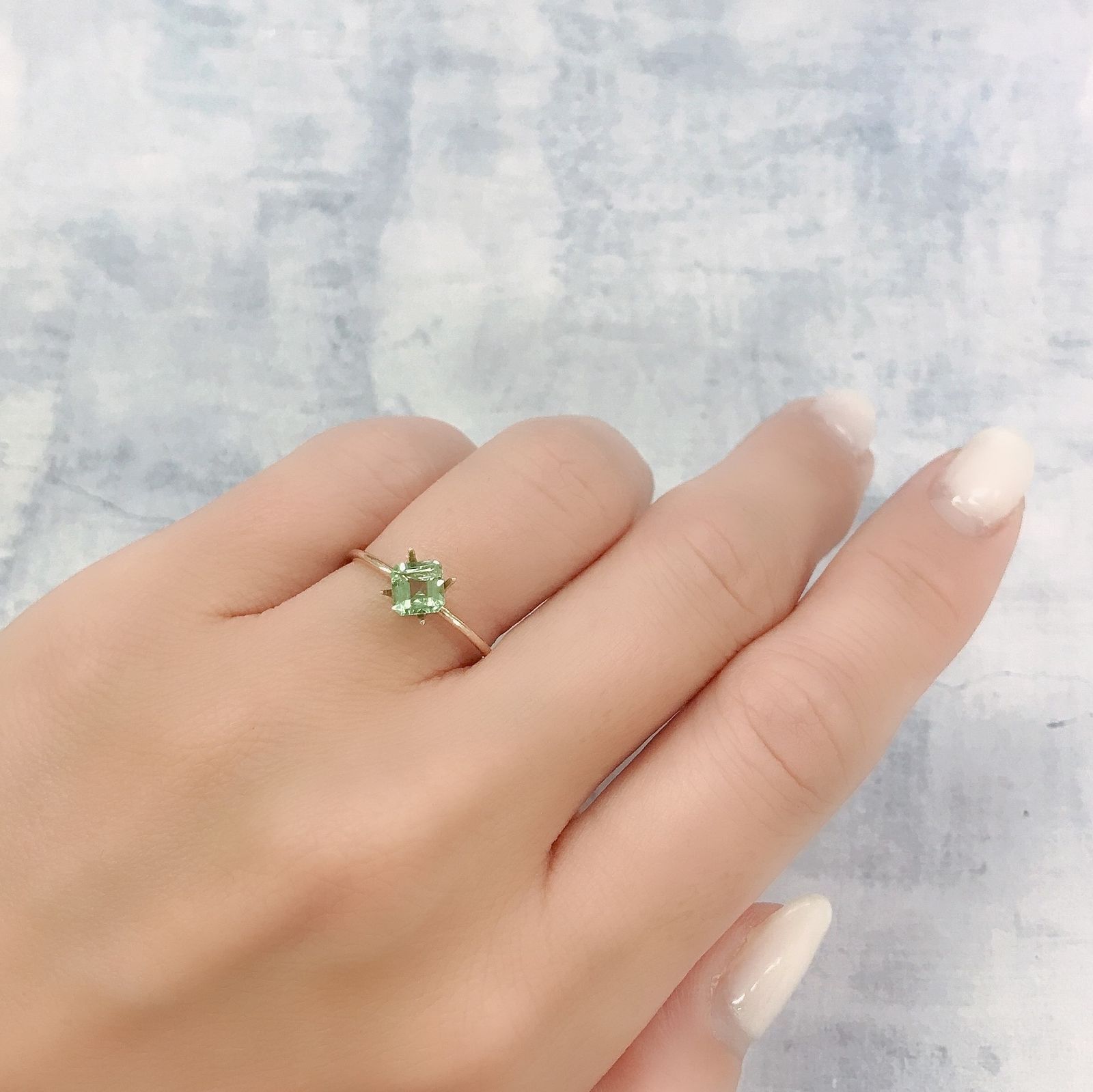 バナジウムコーネルピン(宝石名コーネルピン)タンザニア・タンガ州産 0.57ct 識別済[220716764]4.9x4.8mm前後
