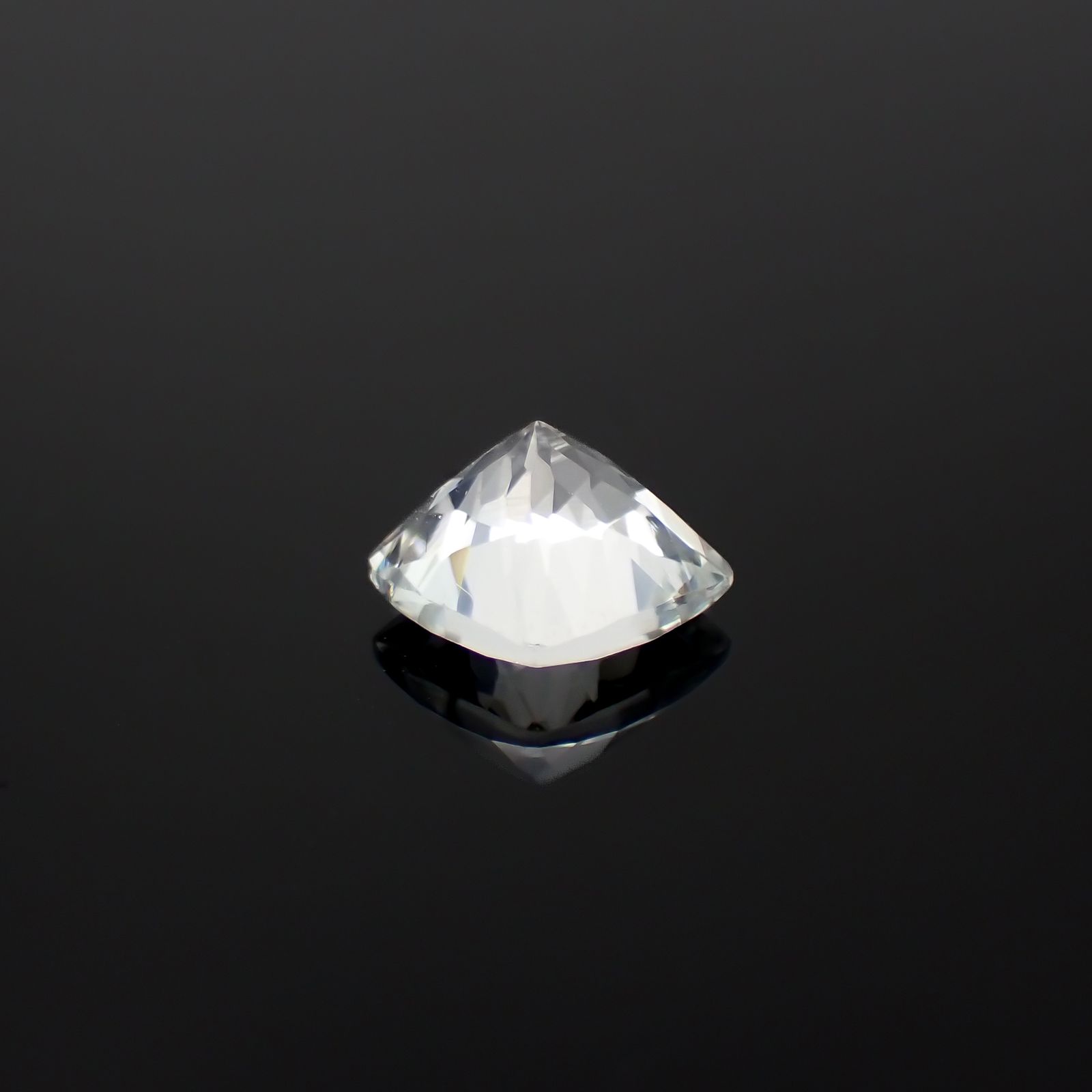 ゴッシェナイト パキスタン・ヒマラヤ産 1.50ct [230421842]7x7mm前後