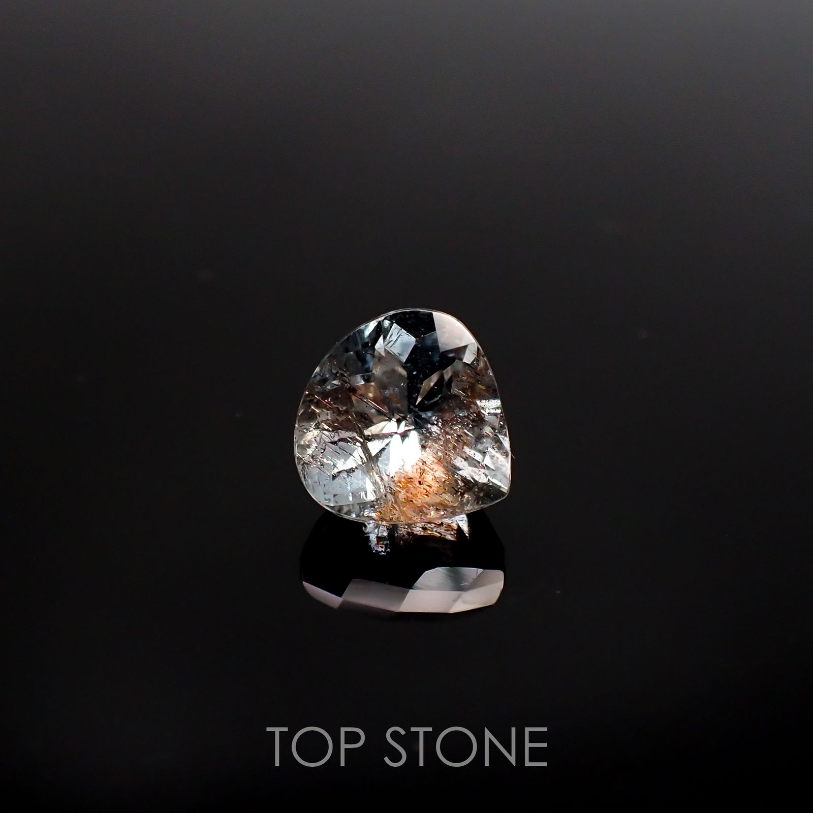 アベンチュリンアクアマリン(宝石名アクアマリン) ナイジェリア産 2.19ct 識別済[210712980]8.1×8mm前後