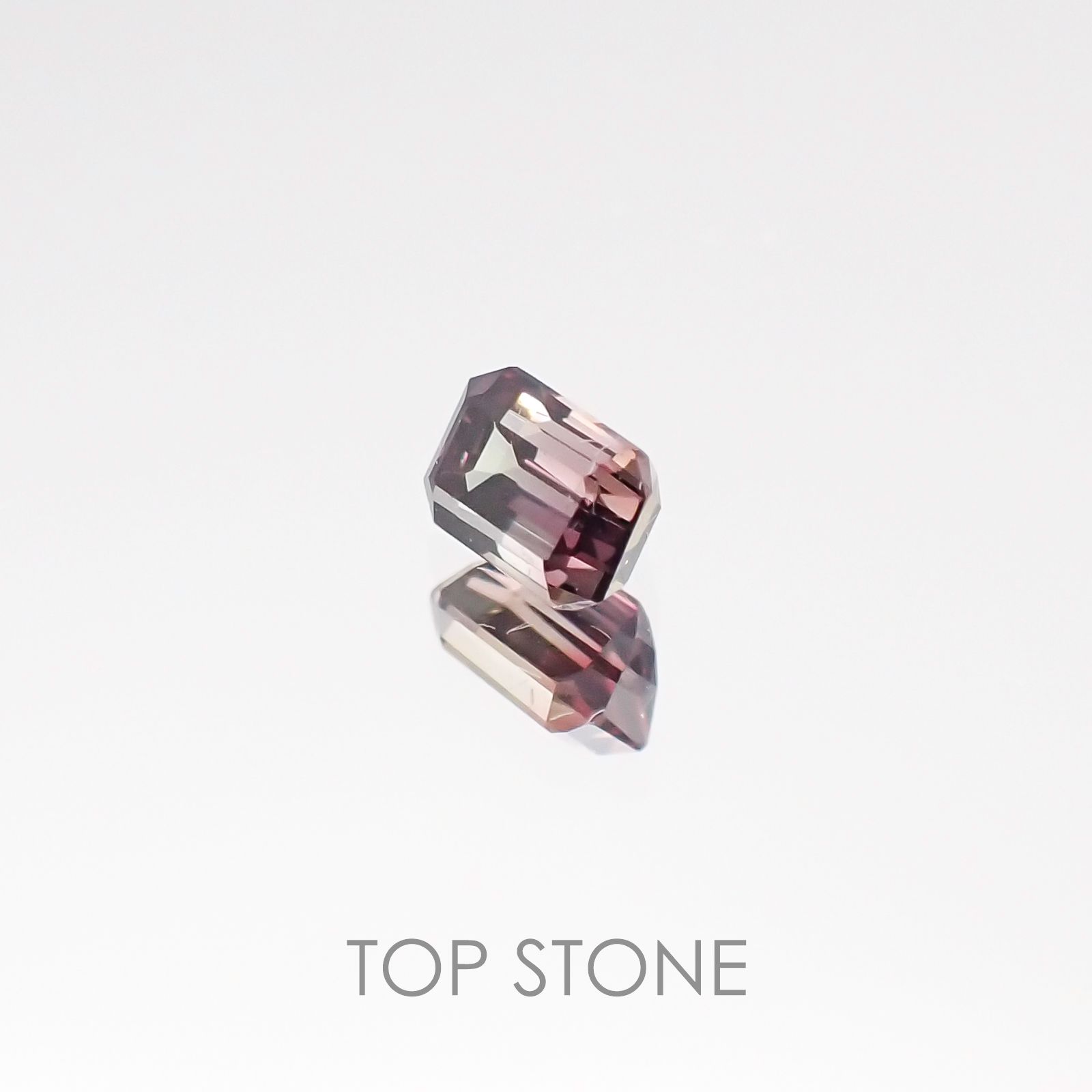 バイカラーサファイア タンザニア産 ルース 0.26ct[20106694]3.7×2.7mm前後