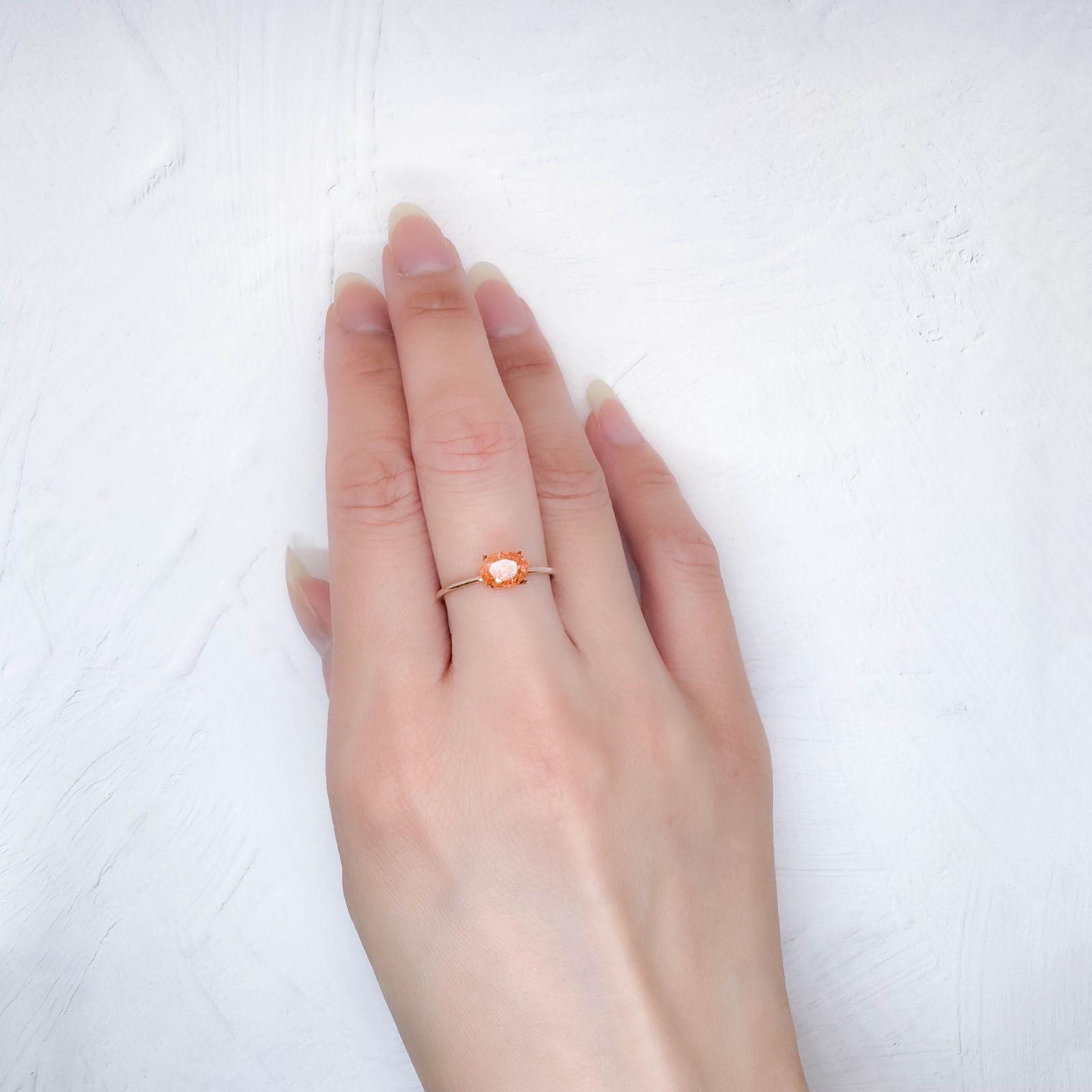 イリュージョンサンストーン(宝石名フェルドスパー) タンザニア産 0.64ct 識別済[250812303]6.8×5.1mm前後