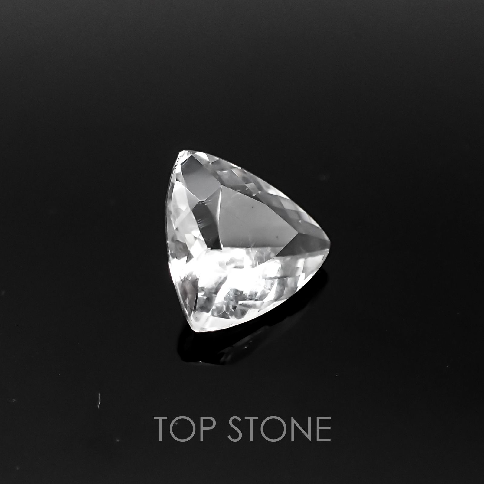 ハイアライトオパール メキシコ産 ルース 2.23ct[21058256]10.2×10.3mm前後