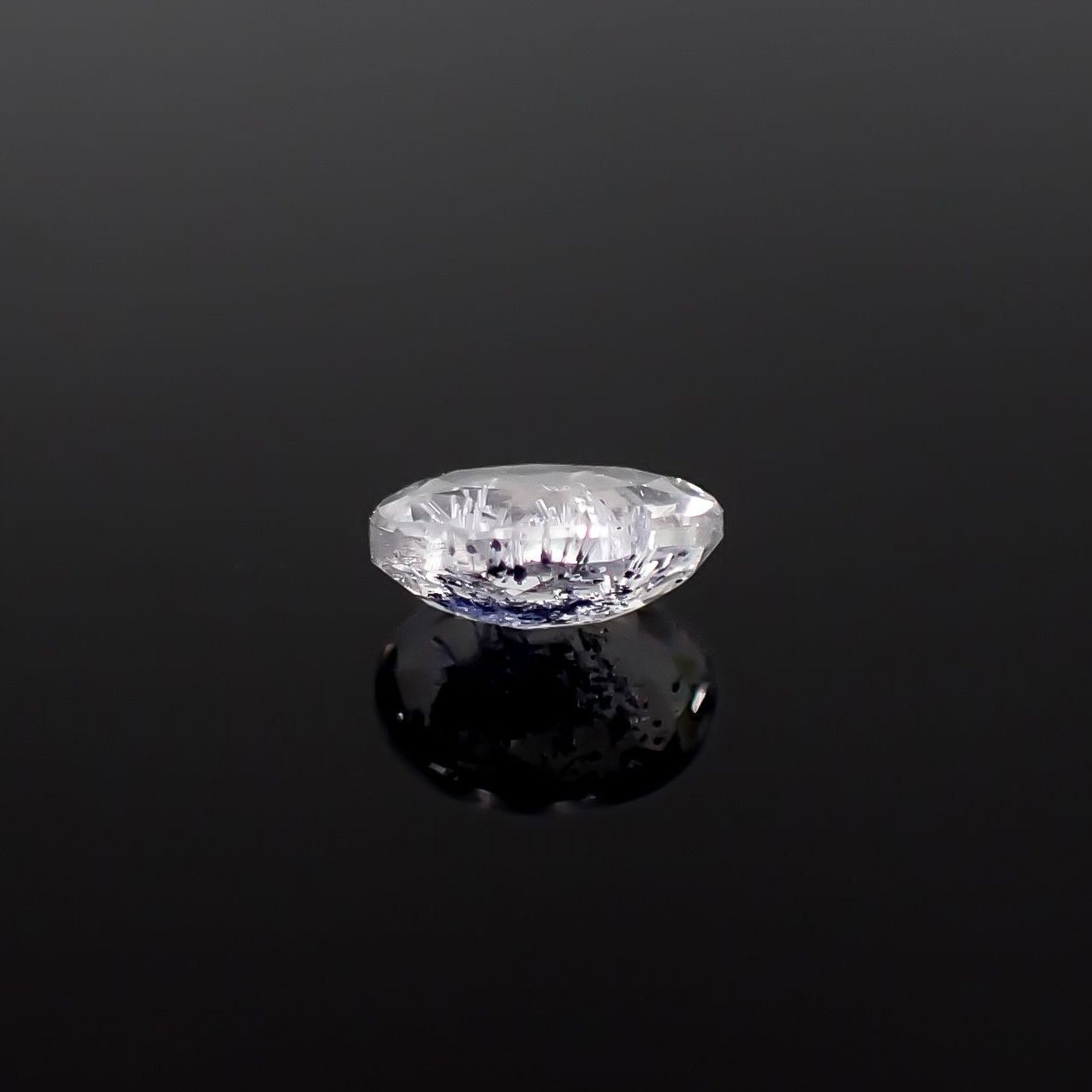デュモルチェライトインクォーツ ブラジル産 0.74ct / 6.8x5.5mm前後 [260331855]