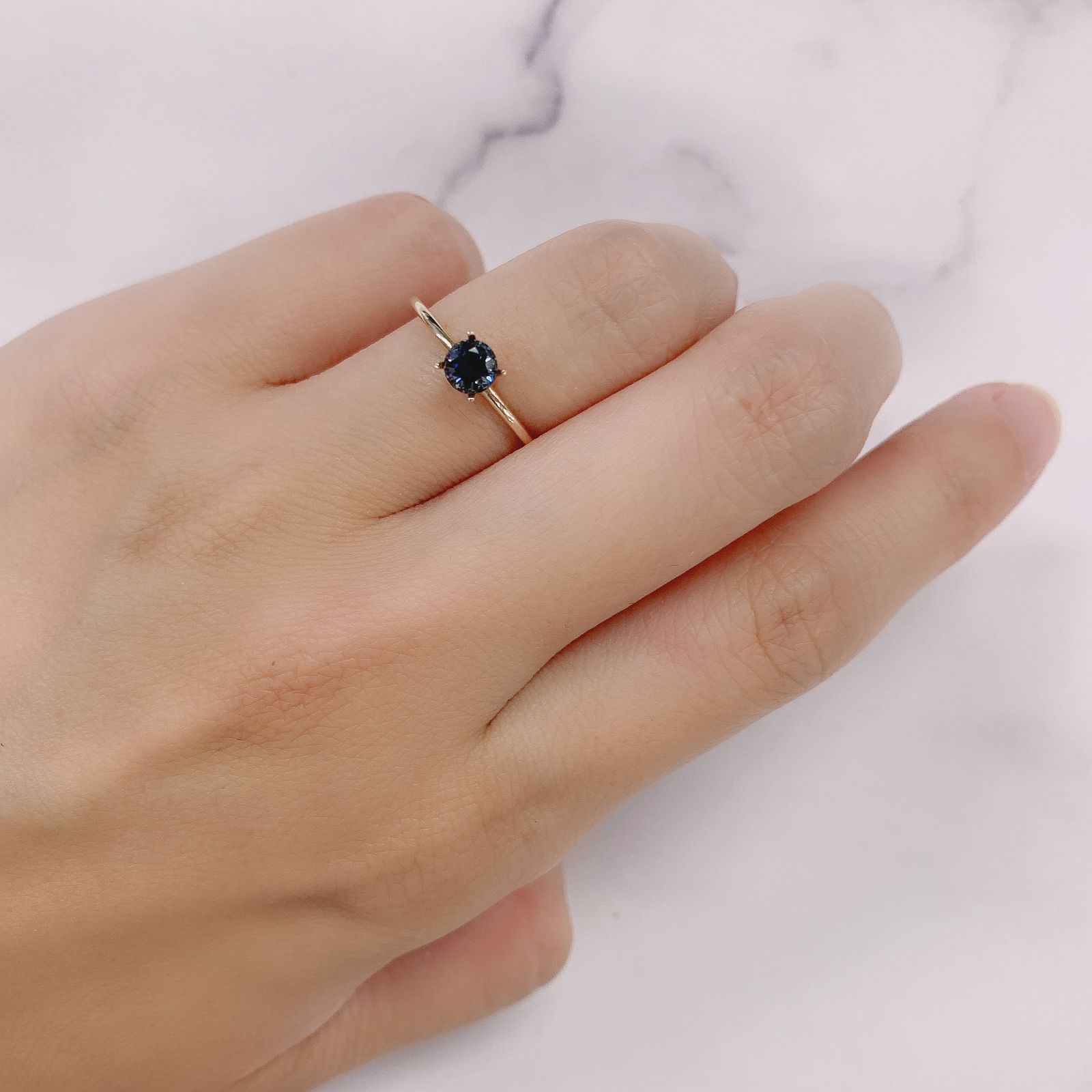 グレイッシュブルースピネル ビルマ産 ルース 0.36ct[210913141]4.2×4.2mm前後