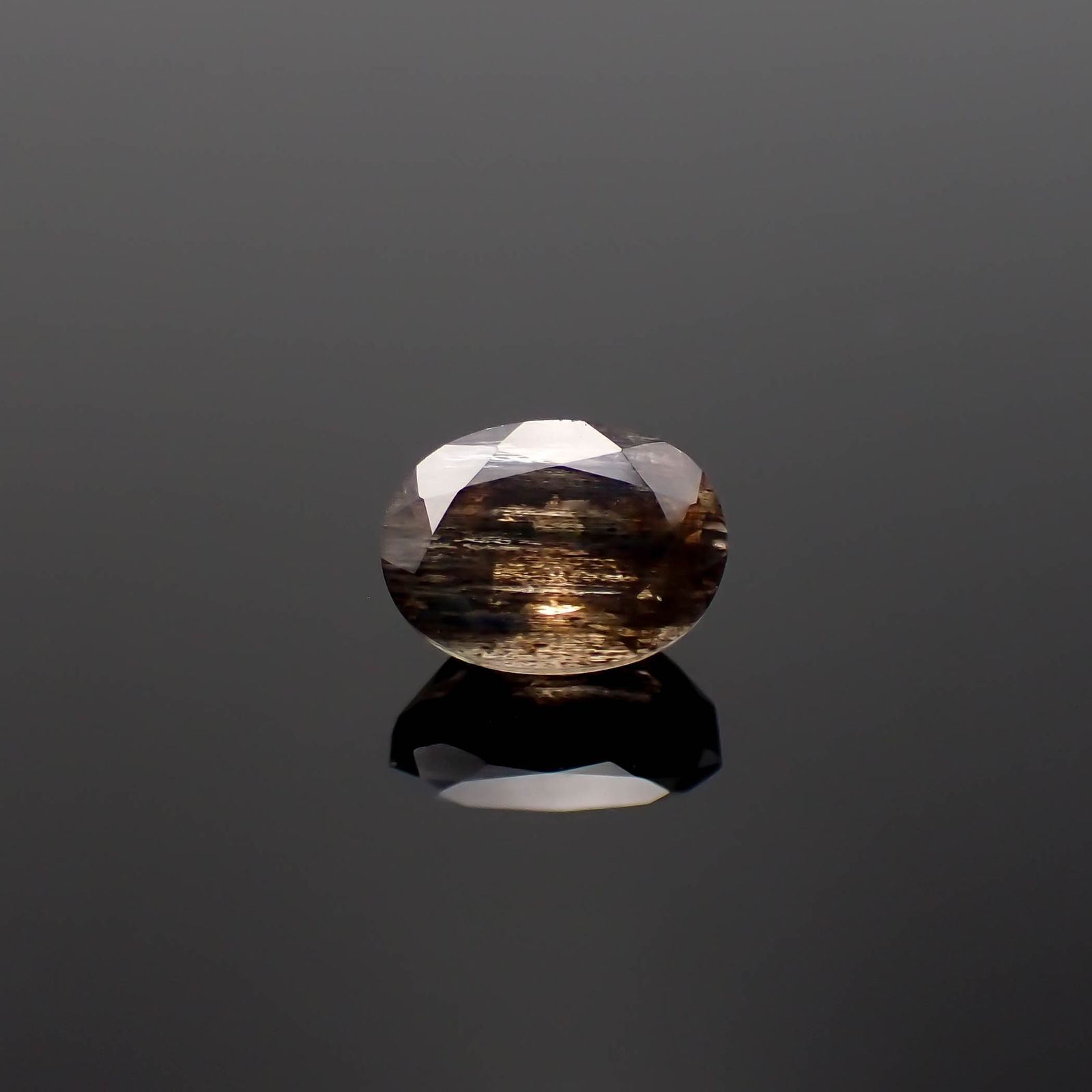レインボースキャポライト ブラジル産 0.91ct[231225059]6.9x5.1mm前後