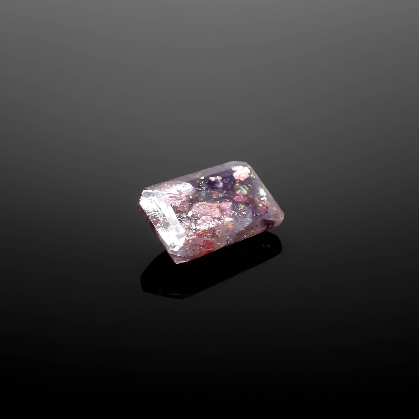 ブラッドショットアイオライト インド産 2.65ct[240125378]11.3x7mm前後