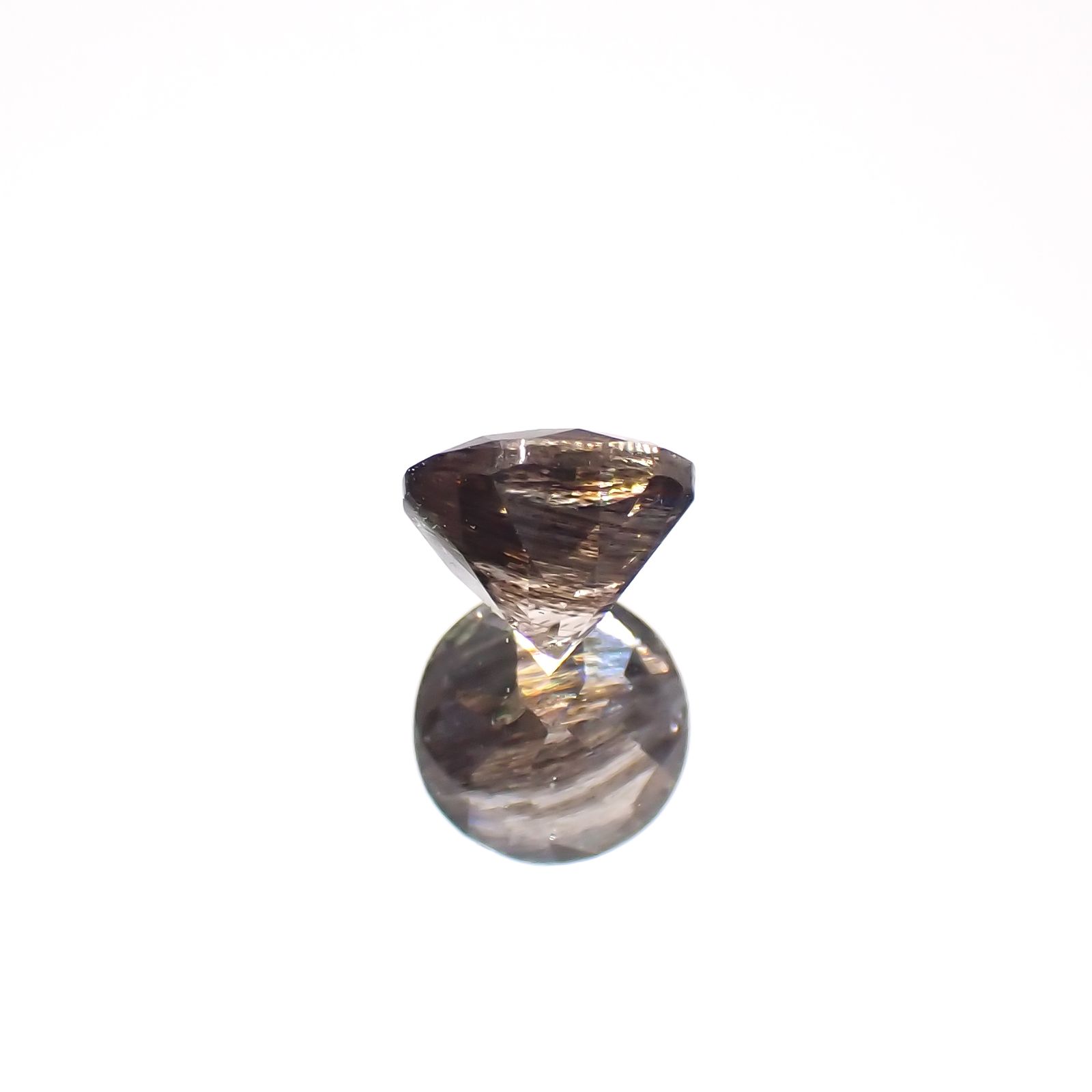 レインボースキャポライト ブラジル産 0.43ct[240326860]4.9x4.9mm前後