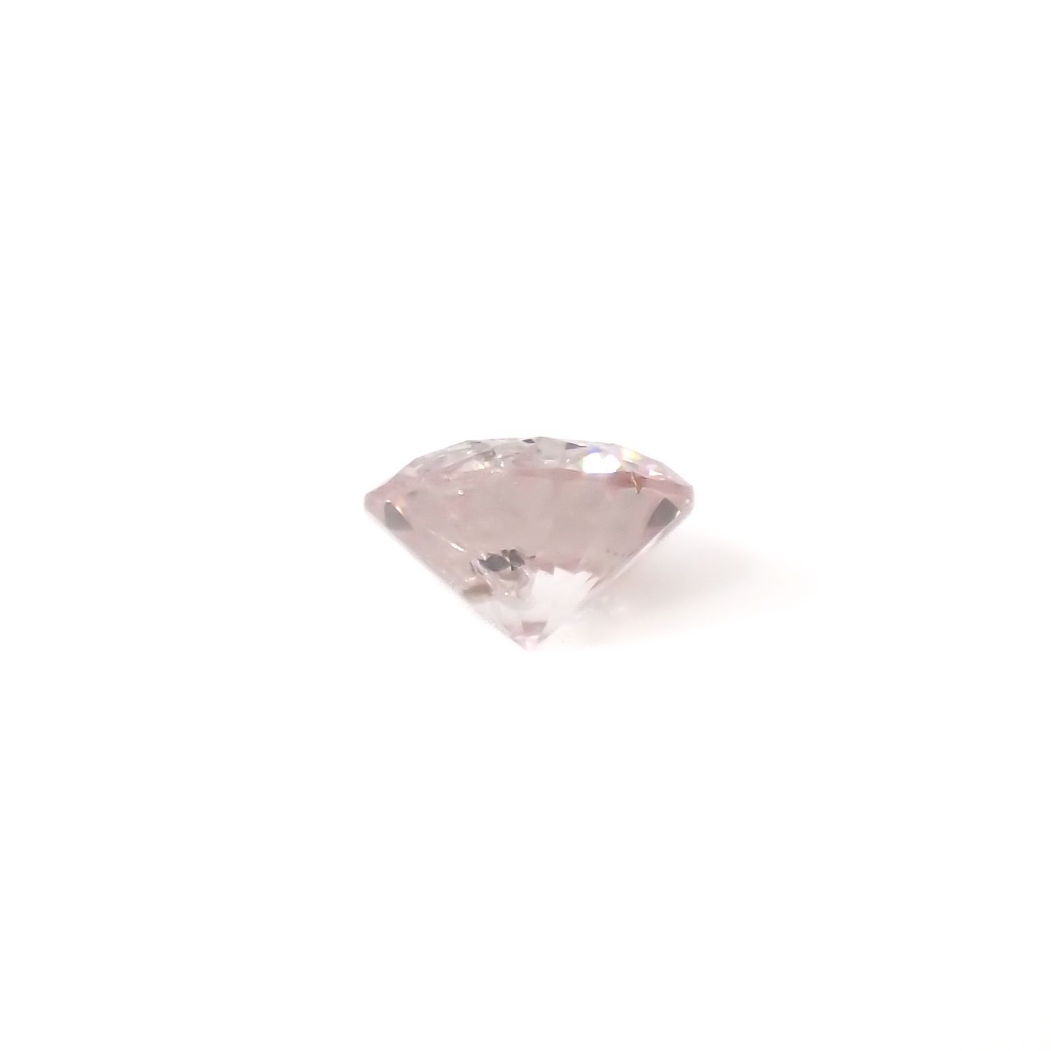 ピンクダイヤモンド(宝石名ダイアモンド I-1/FANCY LIGHT PINK