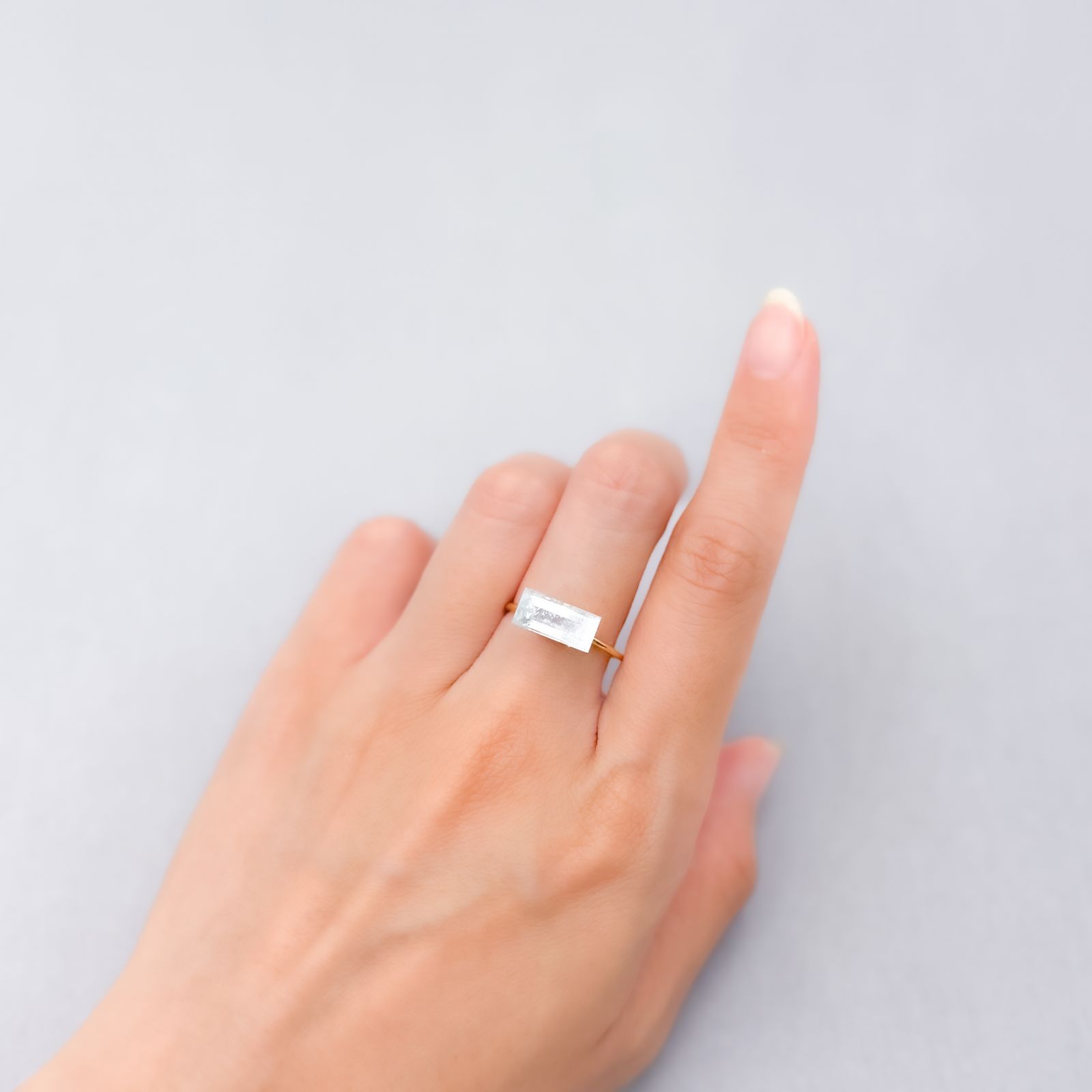 イリデッセンスアクアマリン ブラジル産 2.12ct [250730715]11.7x5.6mm前後