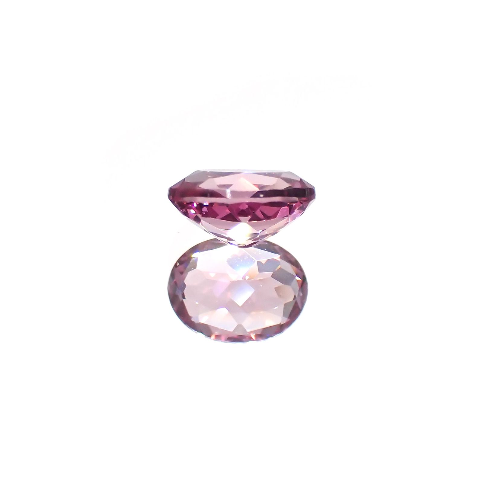 カラーシフトマラヤガーネット(宝石名ガーネット)タンザニア産 0.90ct 識別済[220115016]6.4x4.9mm前後