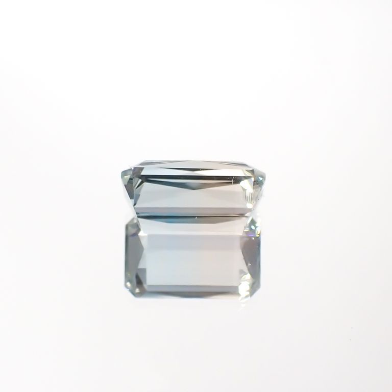 バイカラートパーズ(宝石名バイカラー・トパーズ)ウクライナ産 3.736ct ソ付(彩珠)[221018471]10.7x6.5mm前後