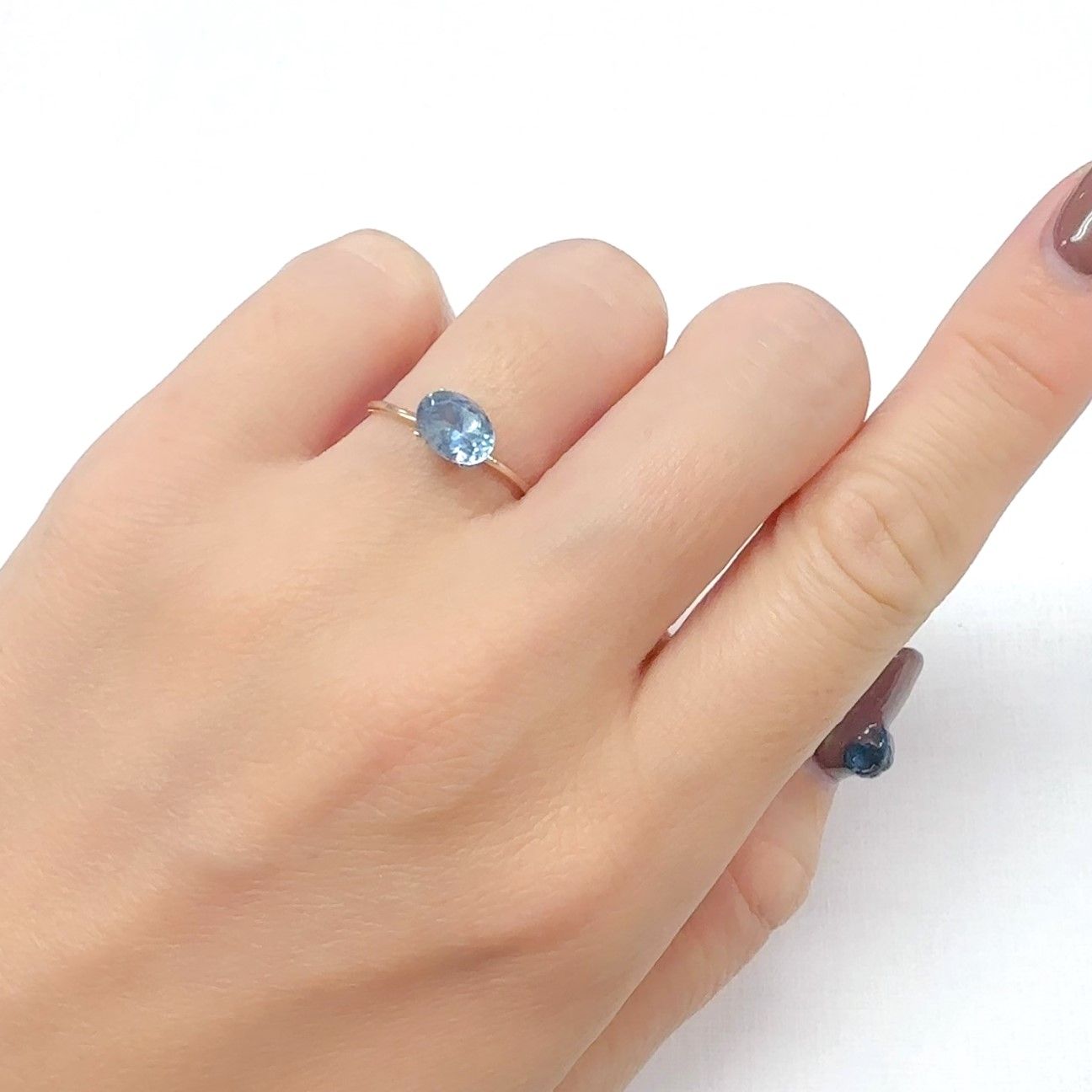 アクアマリン サンタマリアカラー マダガスカル産 0.90ct[240326974]7.3x5.4mm前後